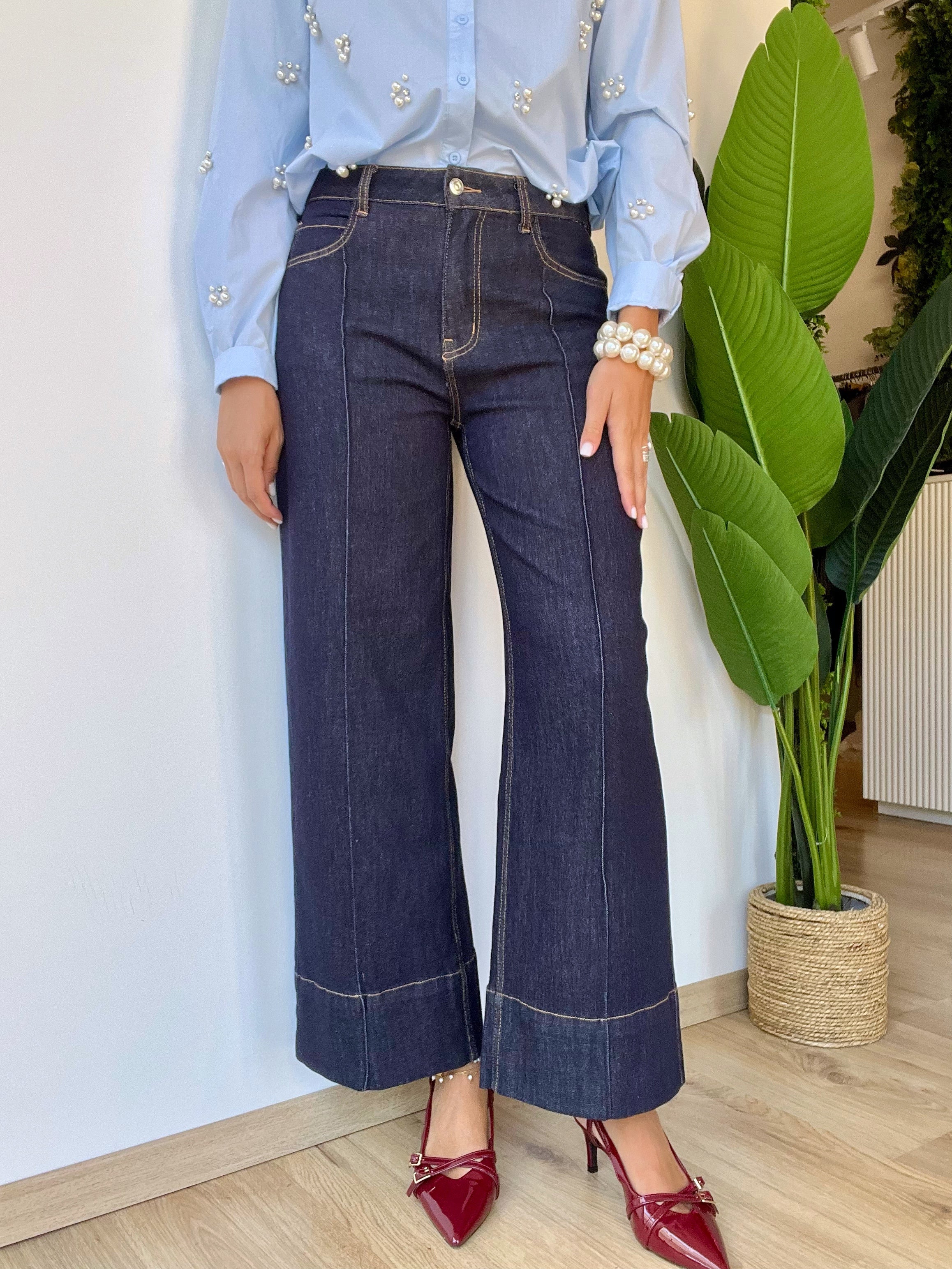 Jeans blu scuro con bacchetta centrale