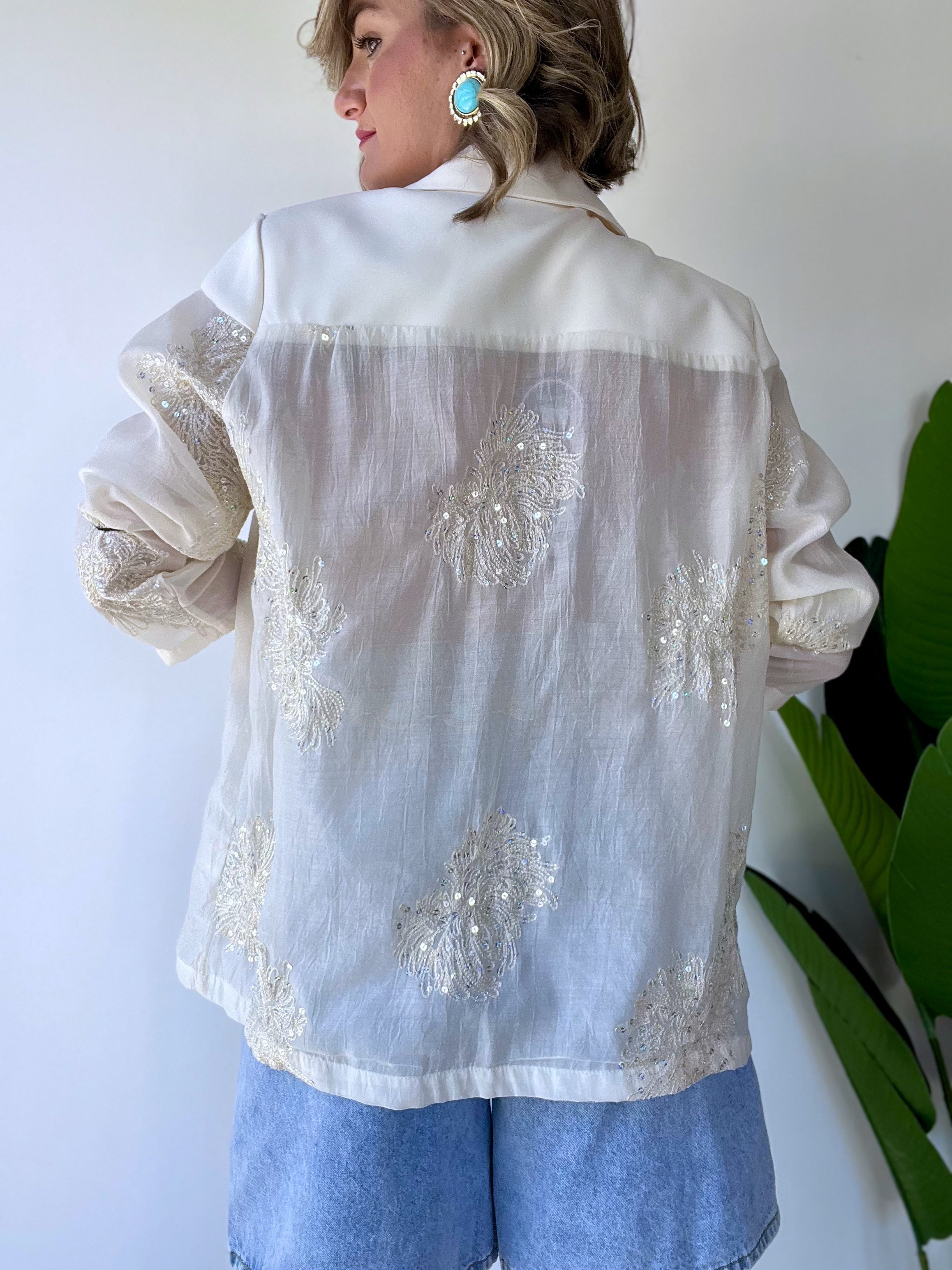 Blazer oversize semi-trasparente con ricami