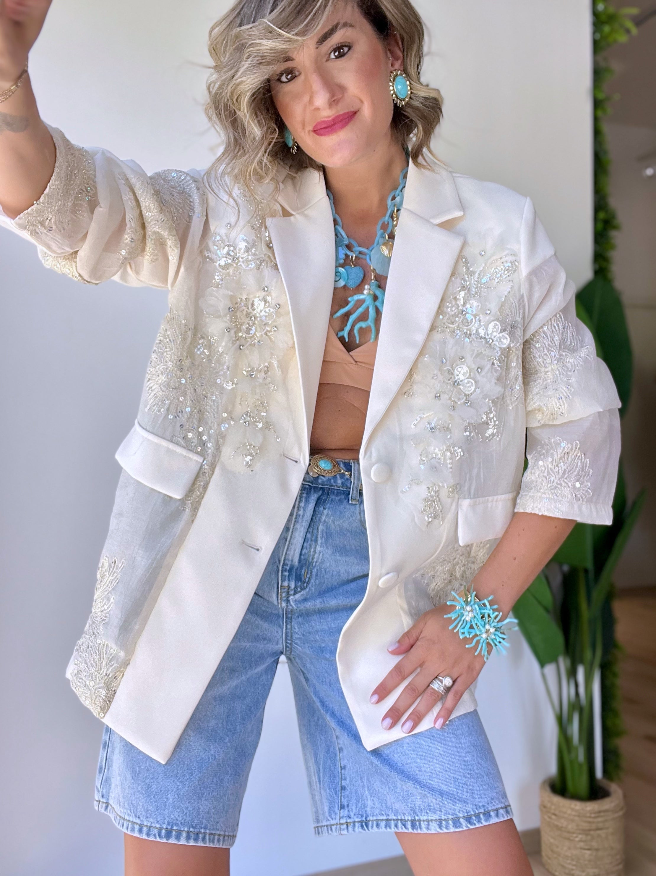 Blazer oversize semi-trasparente con ricami