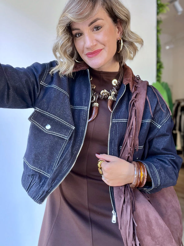 Giubbottino crop in jeans con colletto a costine