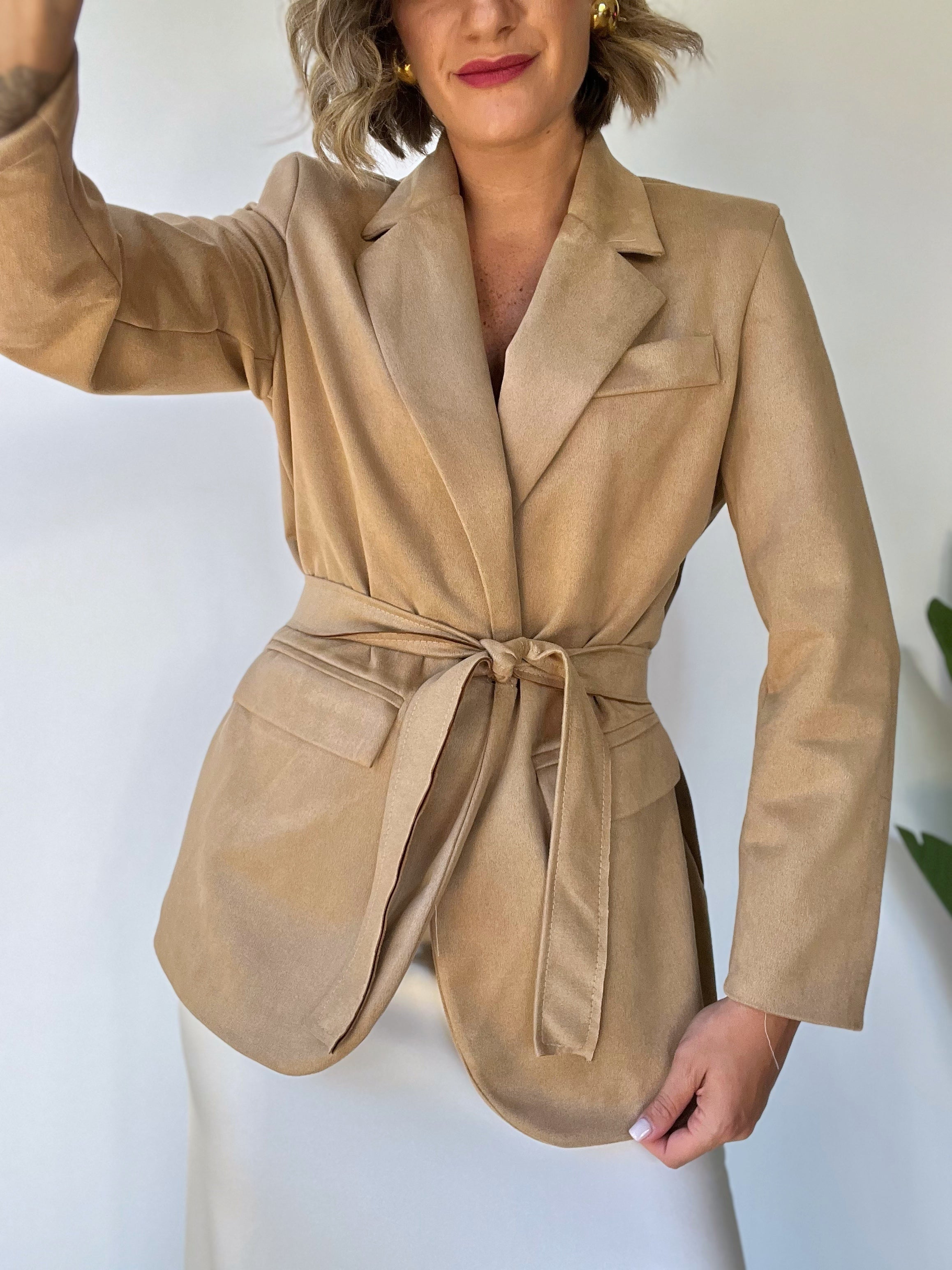Blazer in camoscio con cintura