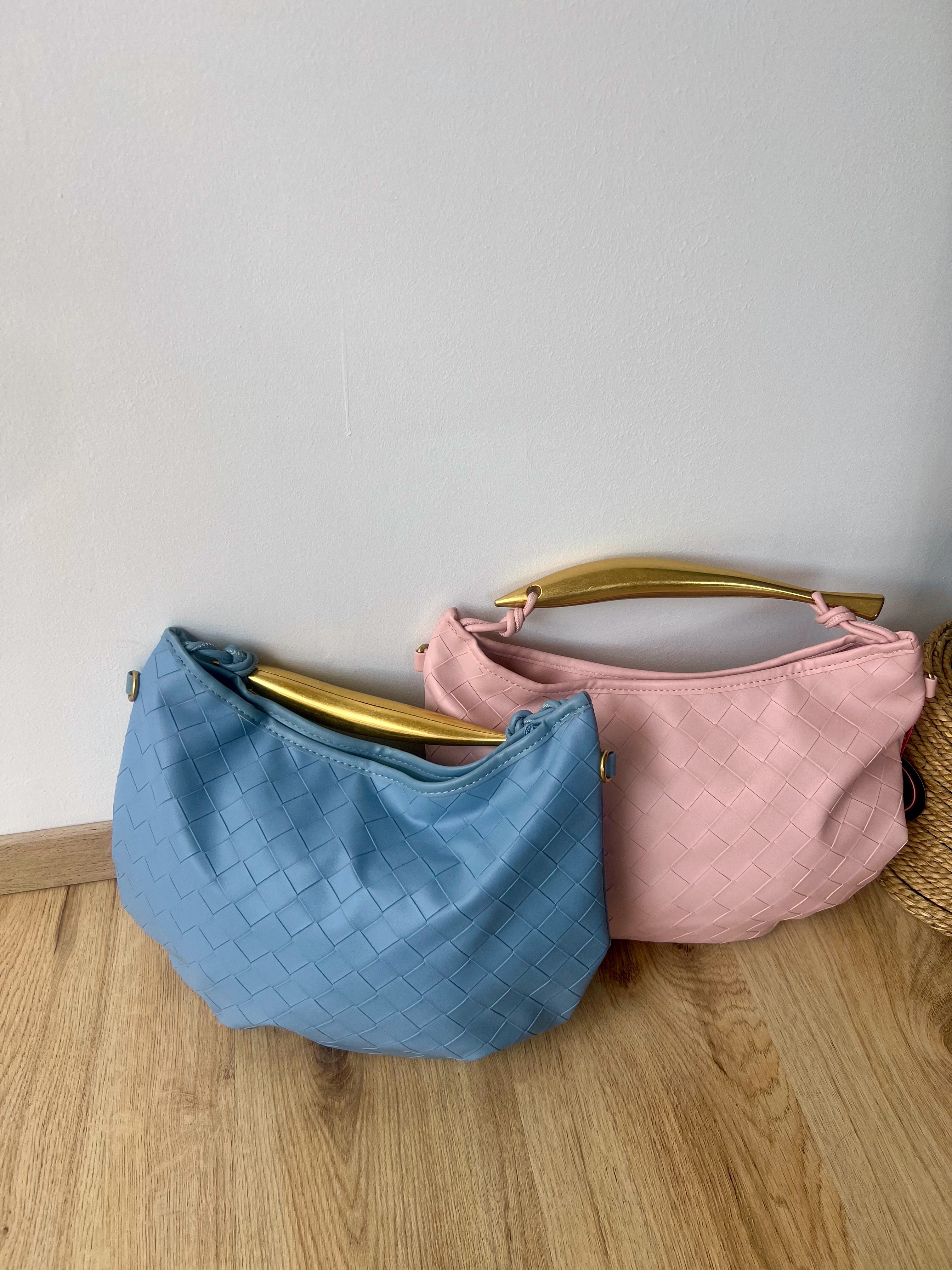 Borsa mezzaluna intrecciata con manico rigido oro
