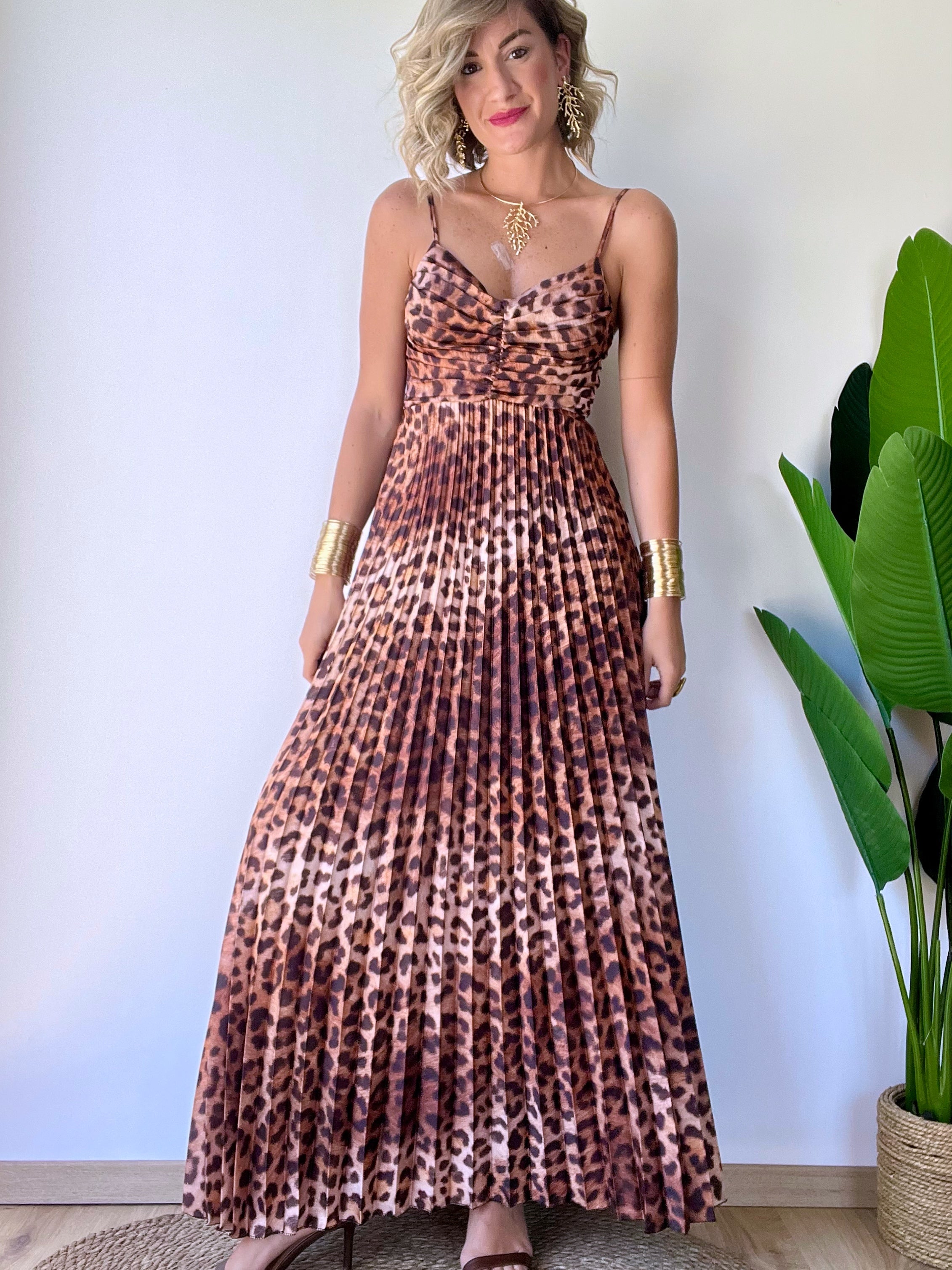 Vestito lungo plissettato animalier con nodo sulla schiena