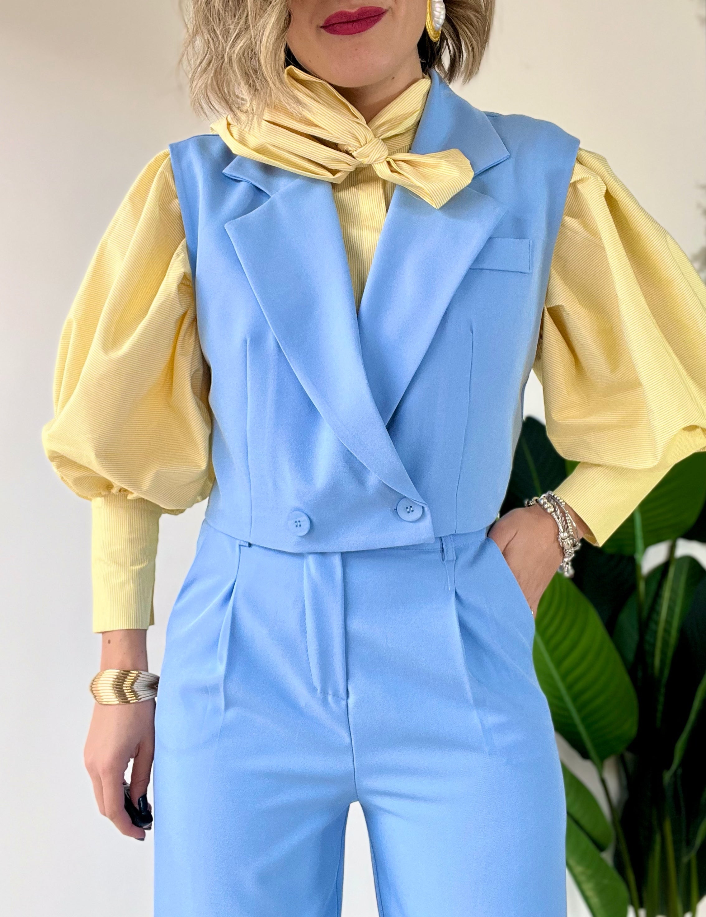Camicia con maniche super a palloncino con fiocco