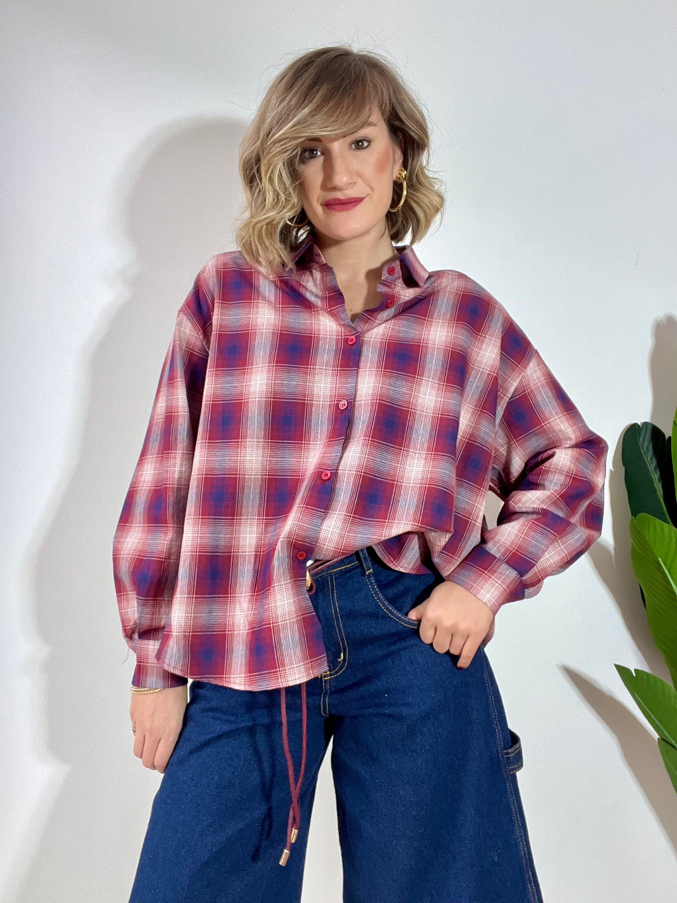 Camicia a quadri bordeaux e blu con spalline