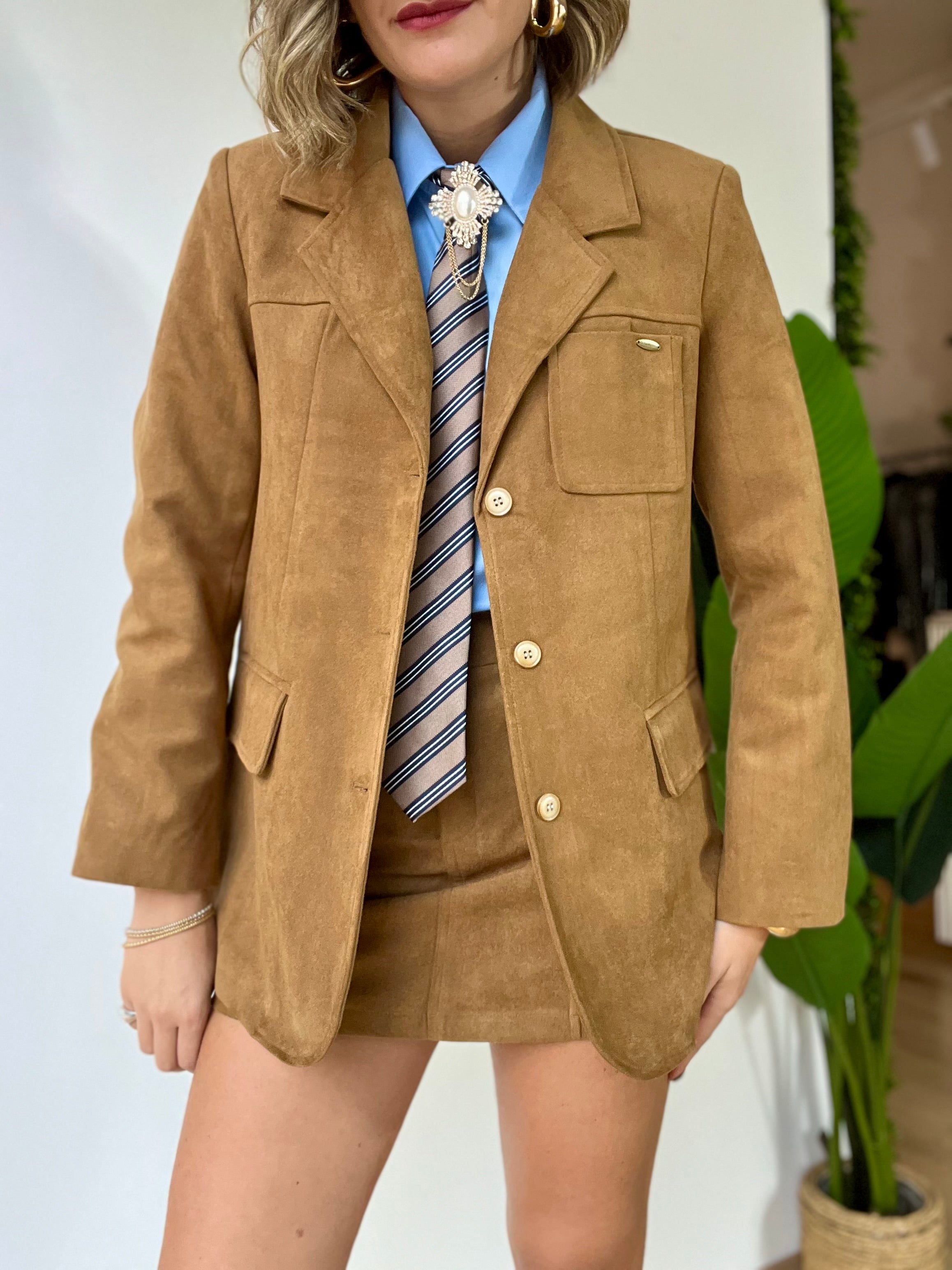 Coordinato in camoscio Blazer + minigonna CAMEL