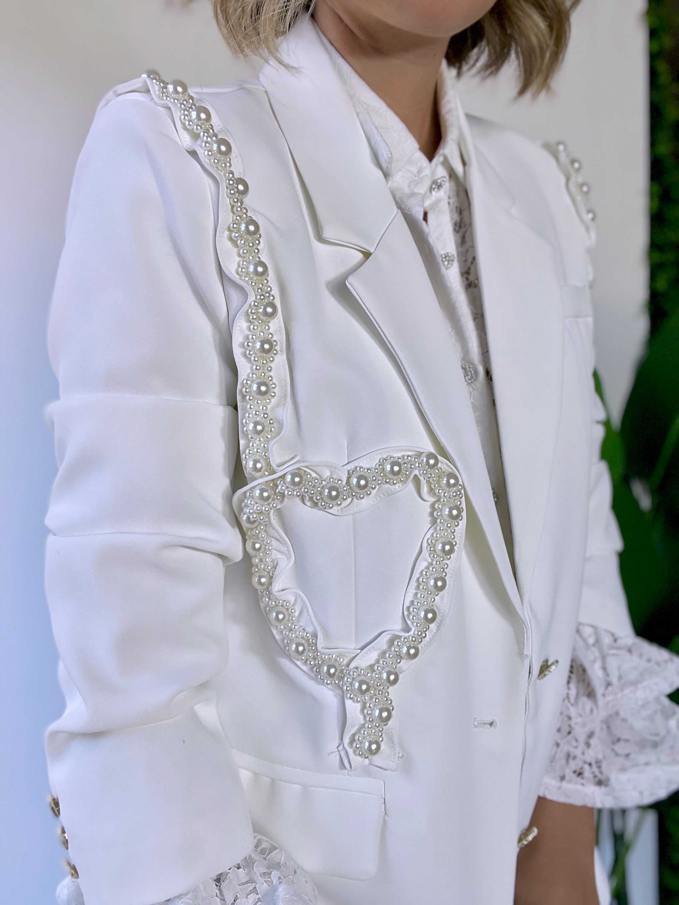 Blazer bianco con perle