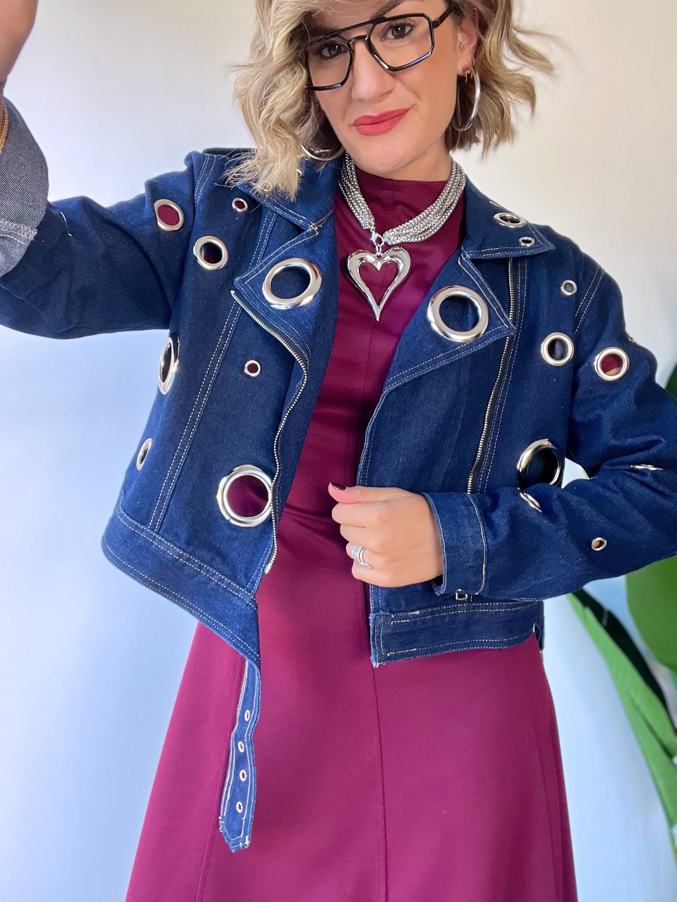 Giubbotto di jeans mod chiodo con occhielli