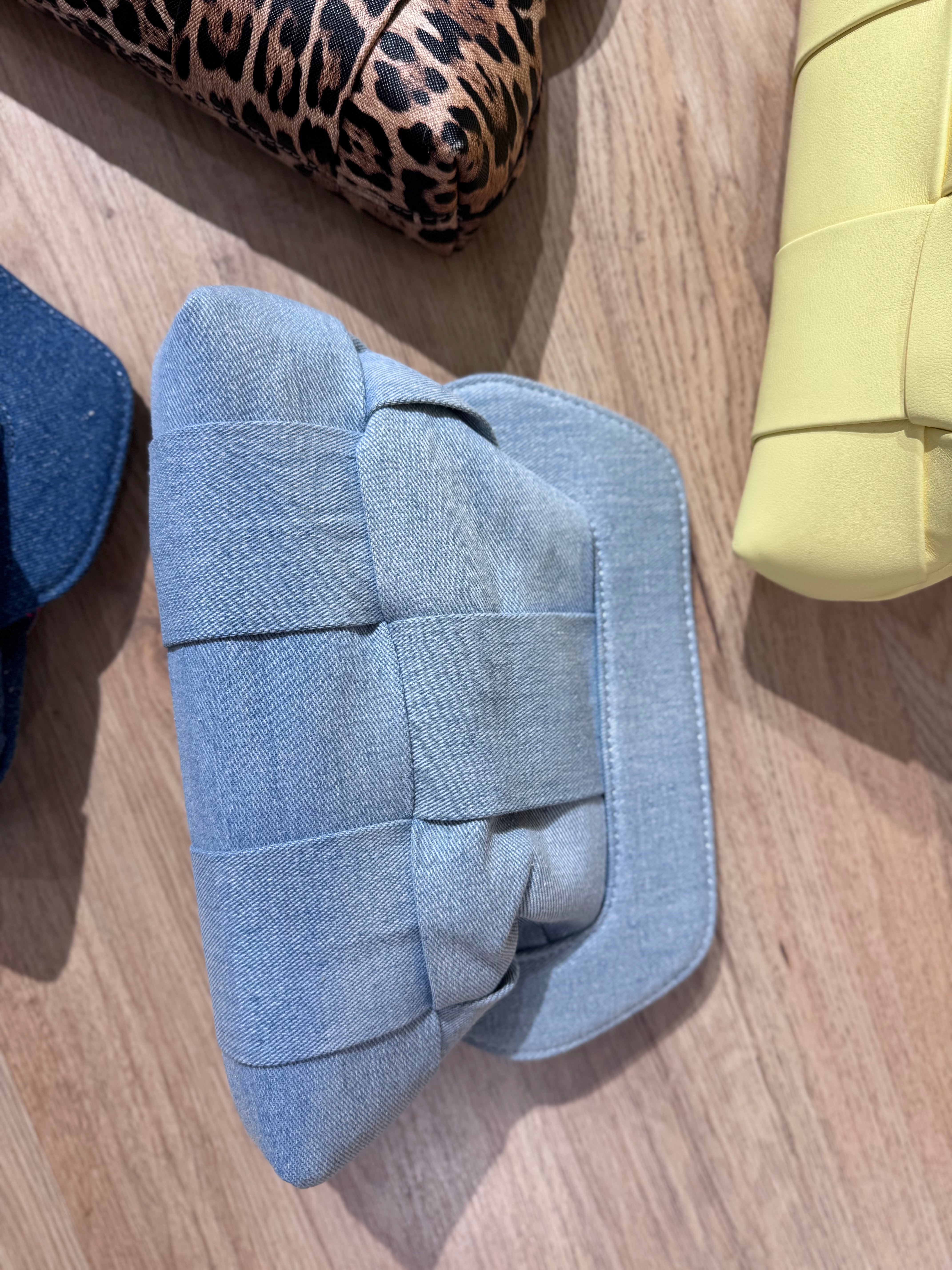 Pochette intrecciata