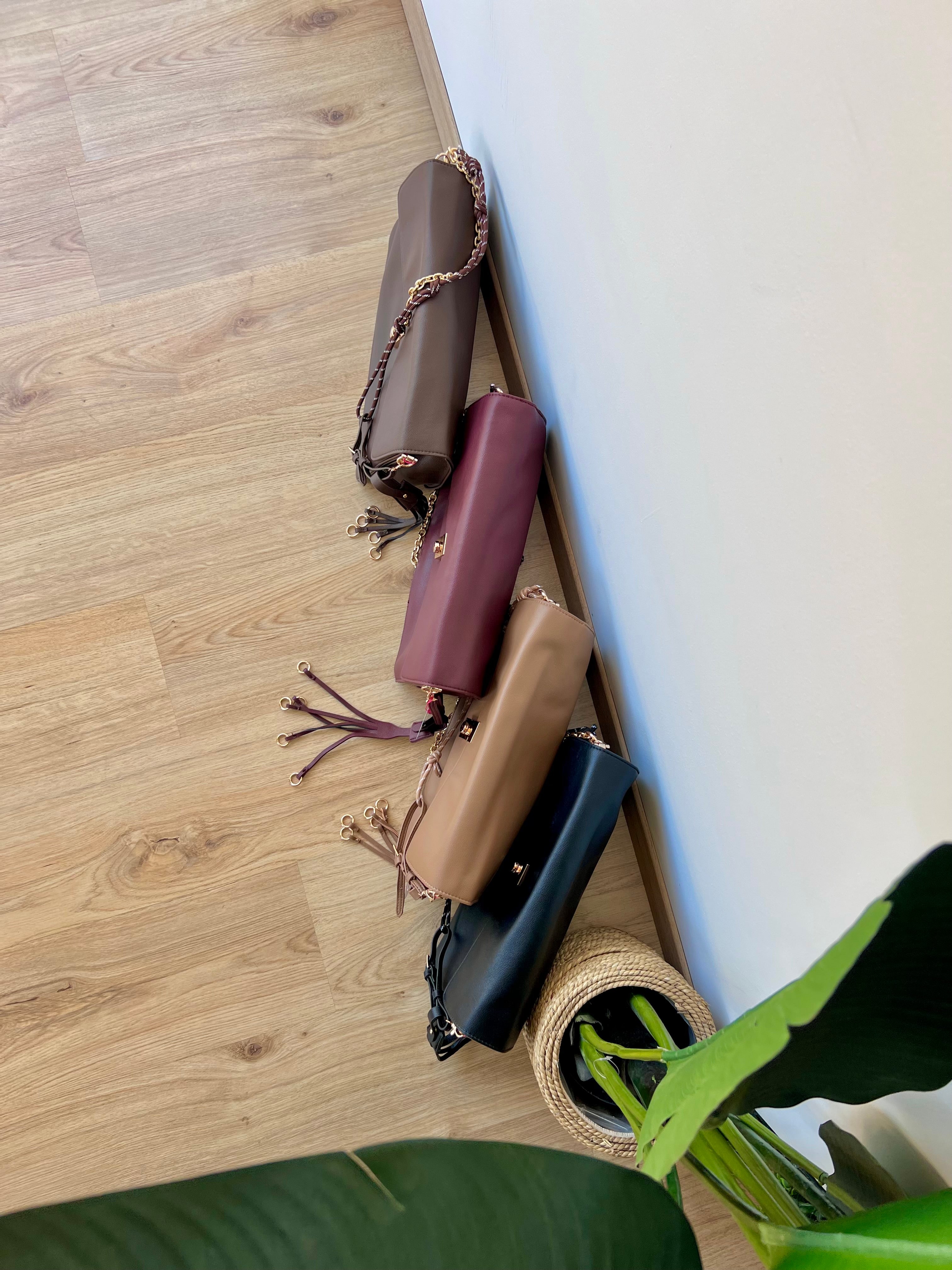 Pochette comoda con doppia tracolla
