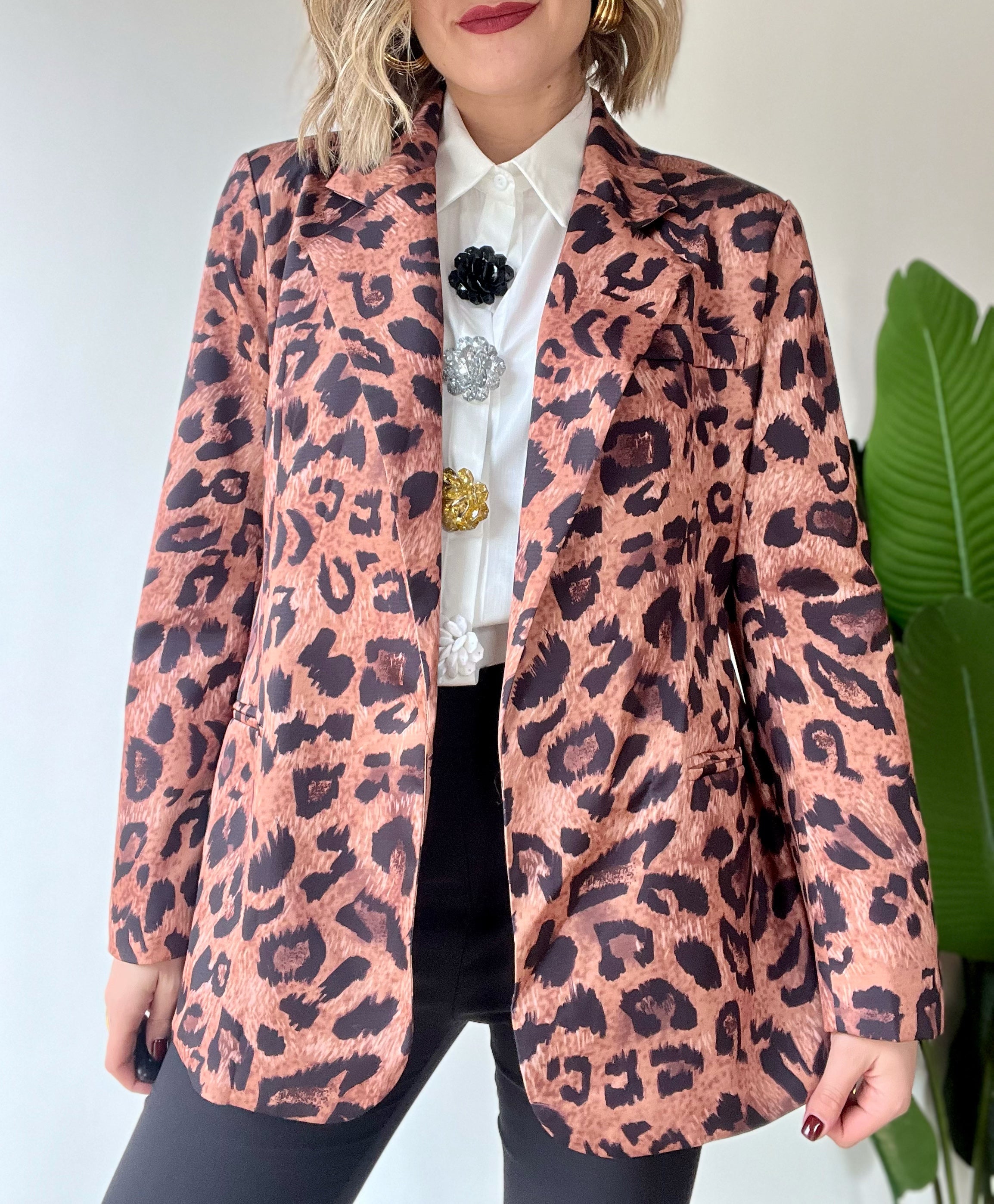 Blazer animalier con cinturino