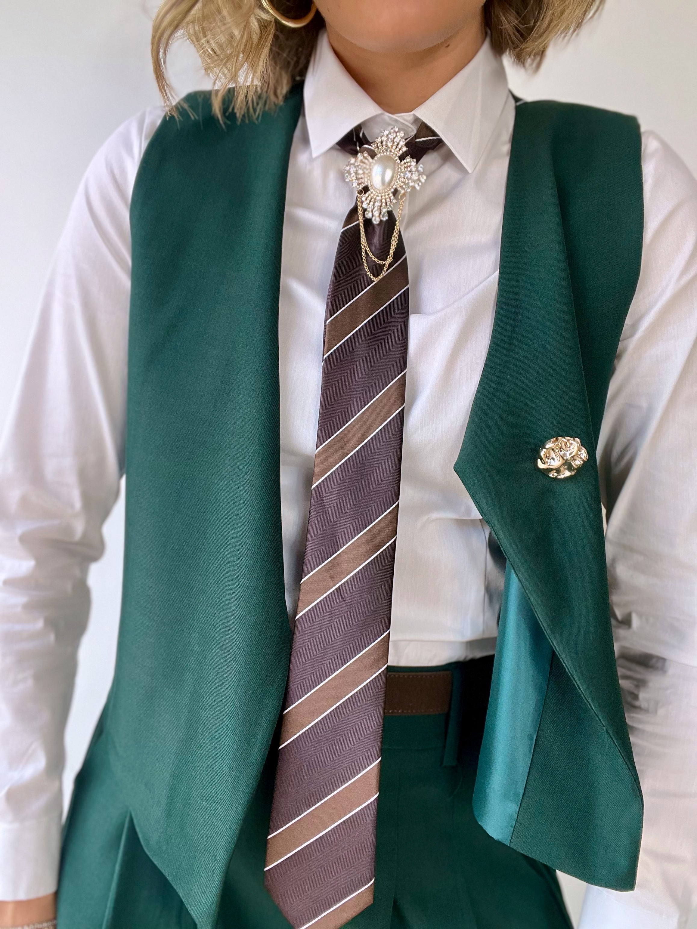 Tailleur Verdone con gilet e pantalone largo