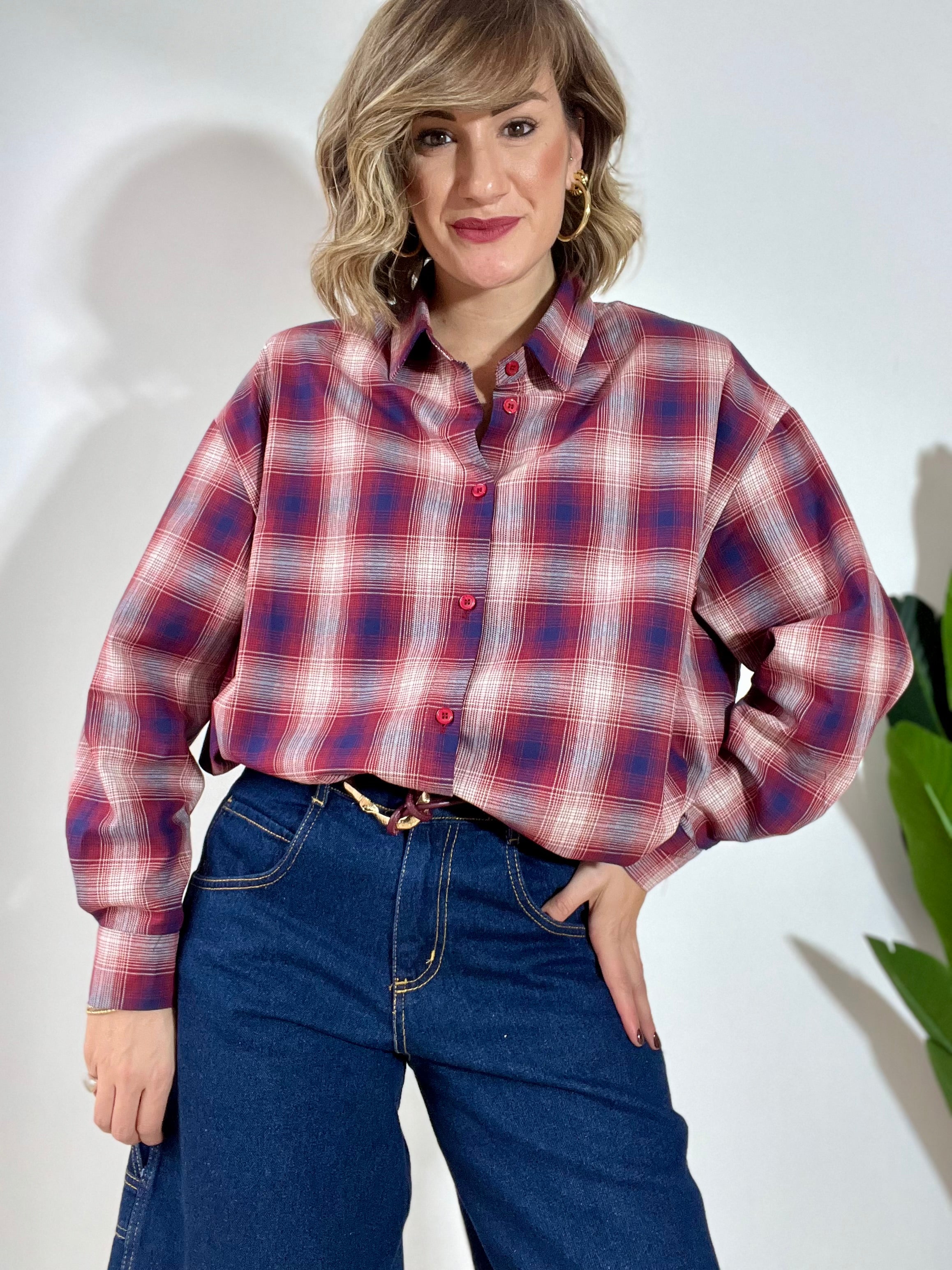 Camicia a quadri bordeaux e blu con spalline