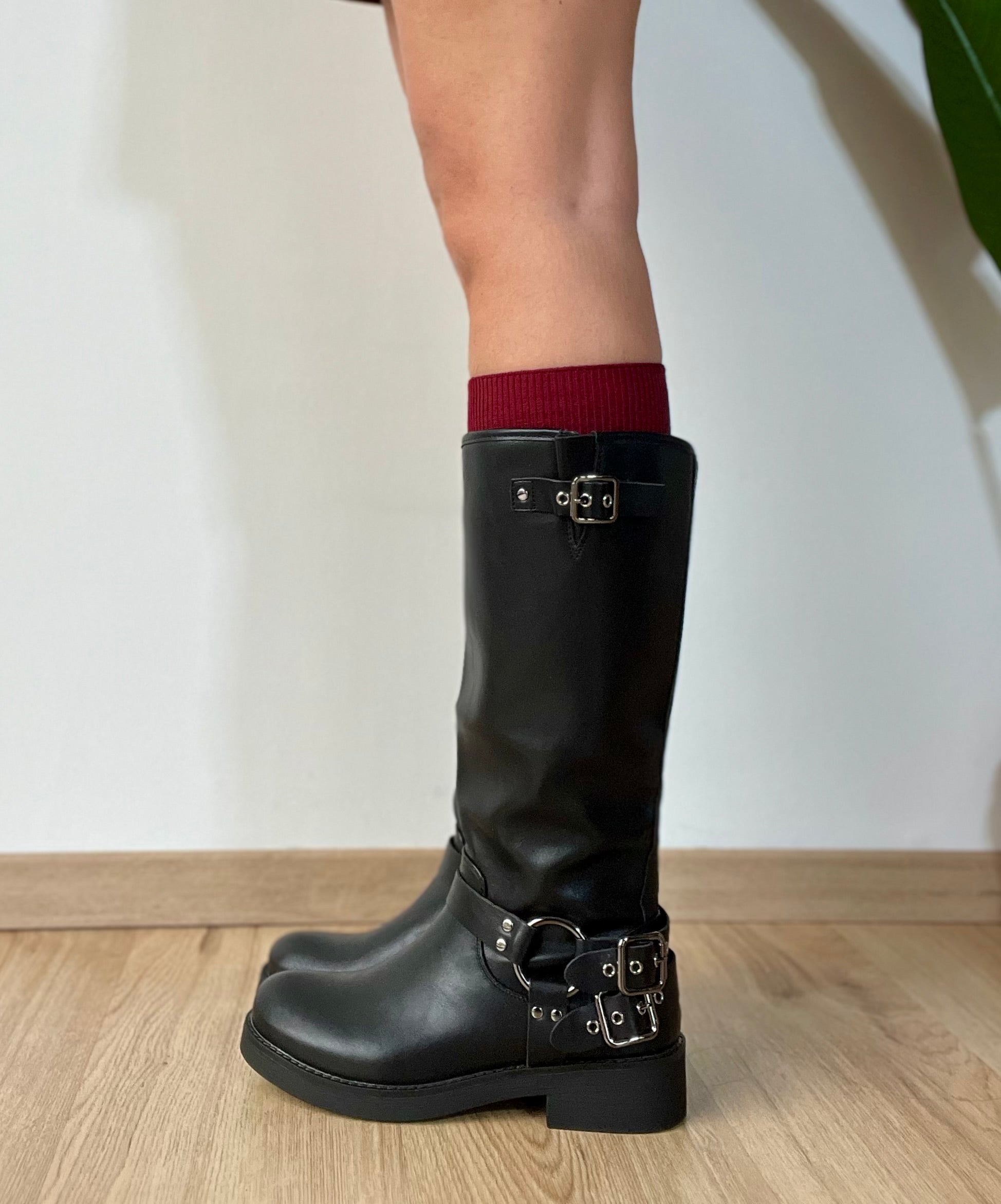 Stivale punta rotonda con fibbia laterale