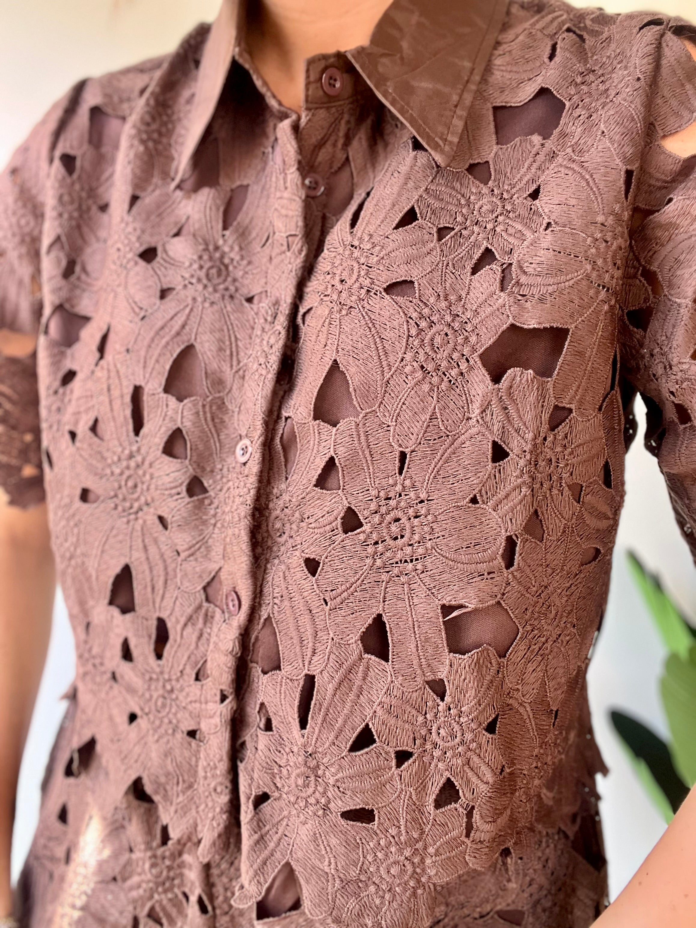 Coordinato con pantalone in pizzo marrone