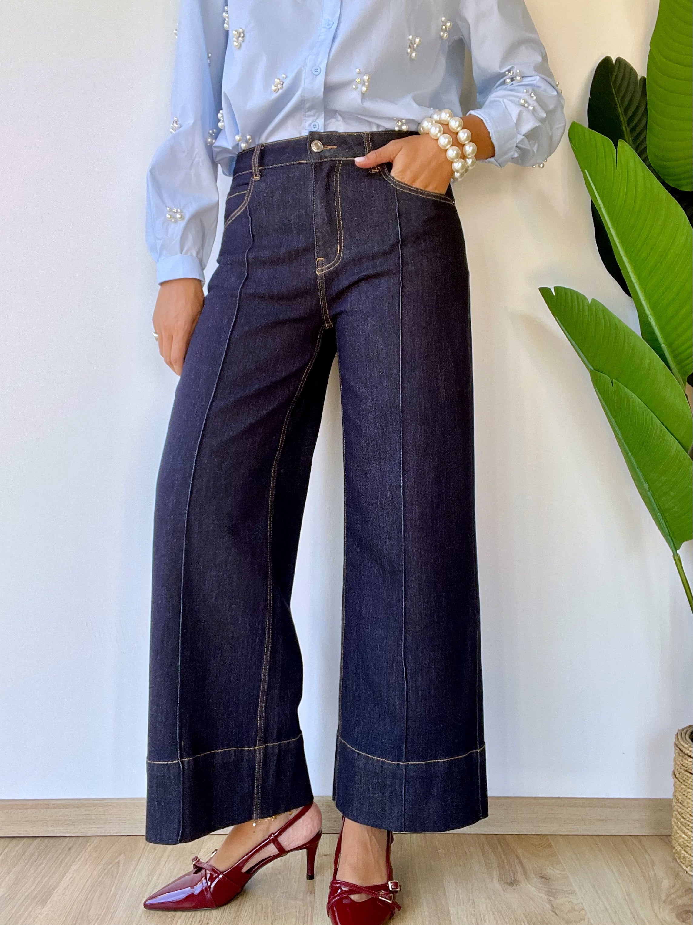 Jeans blu scuro con bacchetta centrale