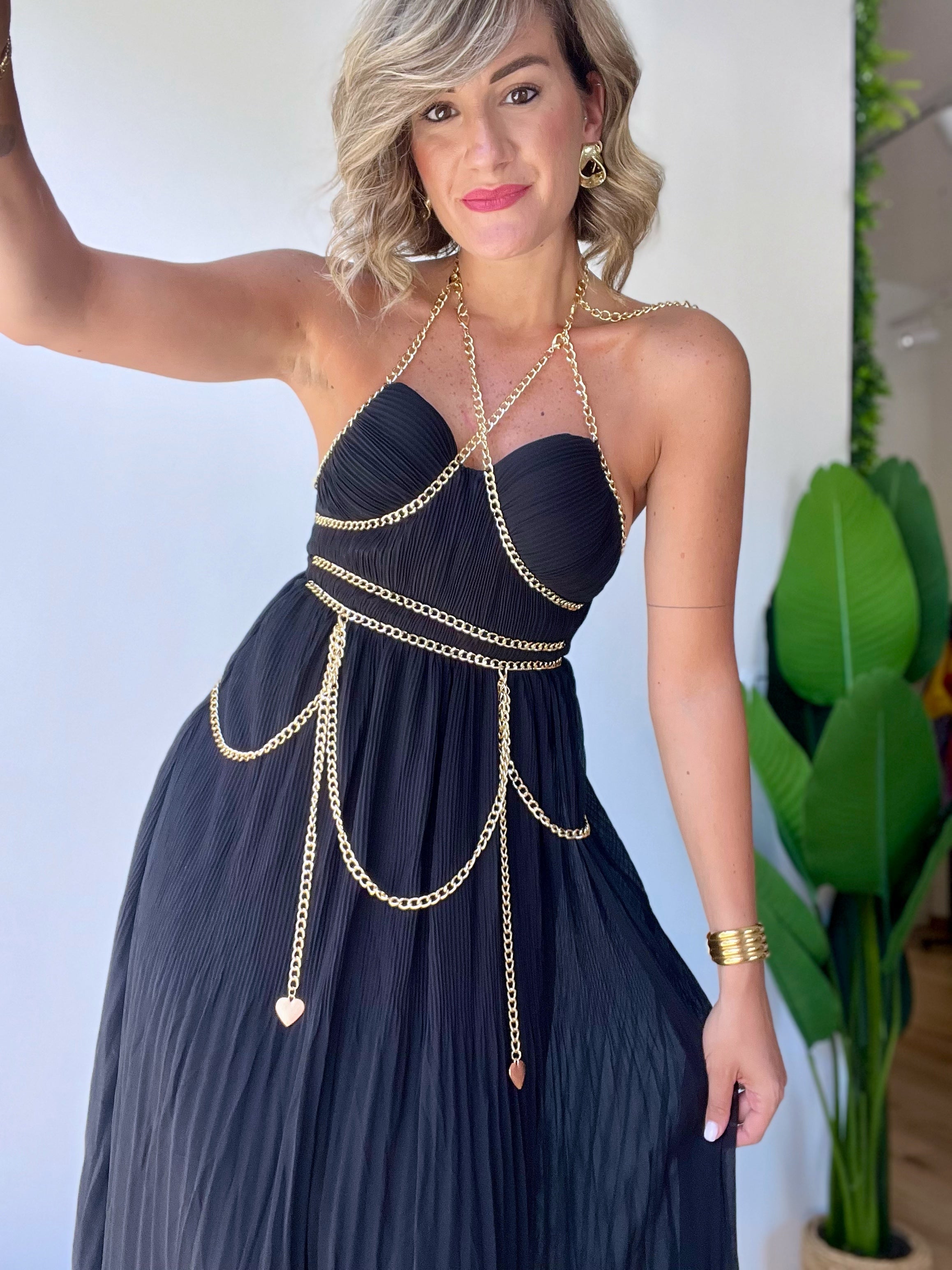 Abito plissettato longuette con catene