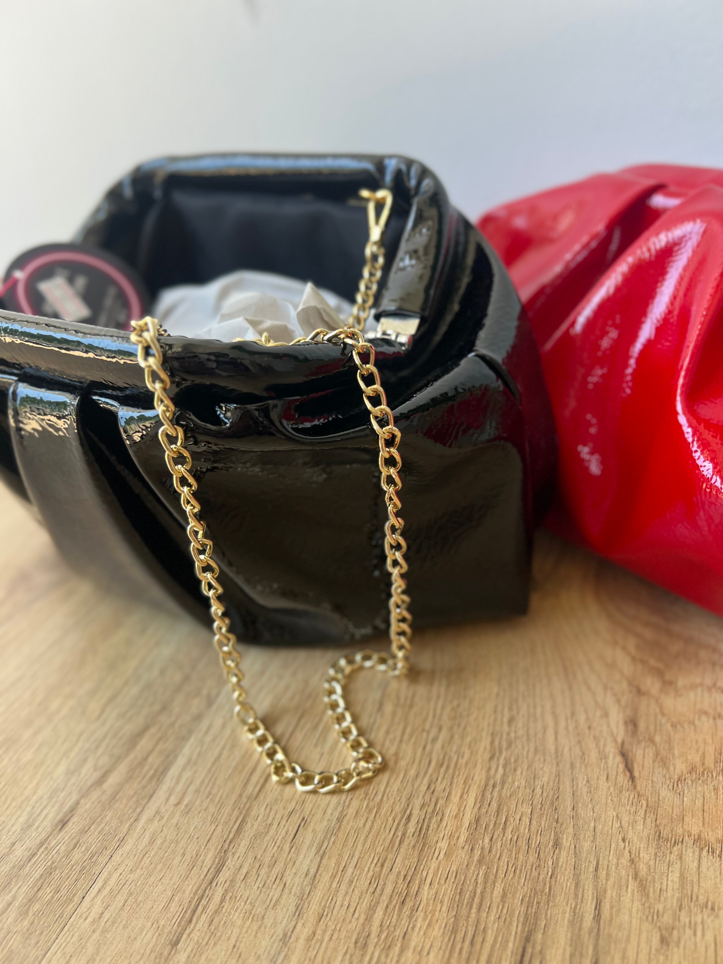 Pochette morbida in vinile lucido
