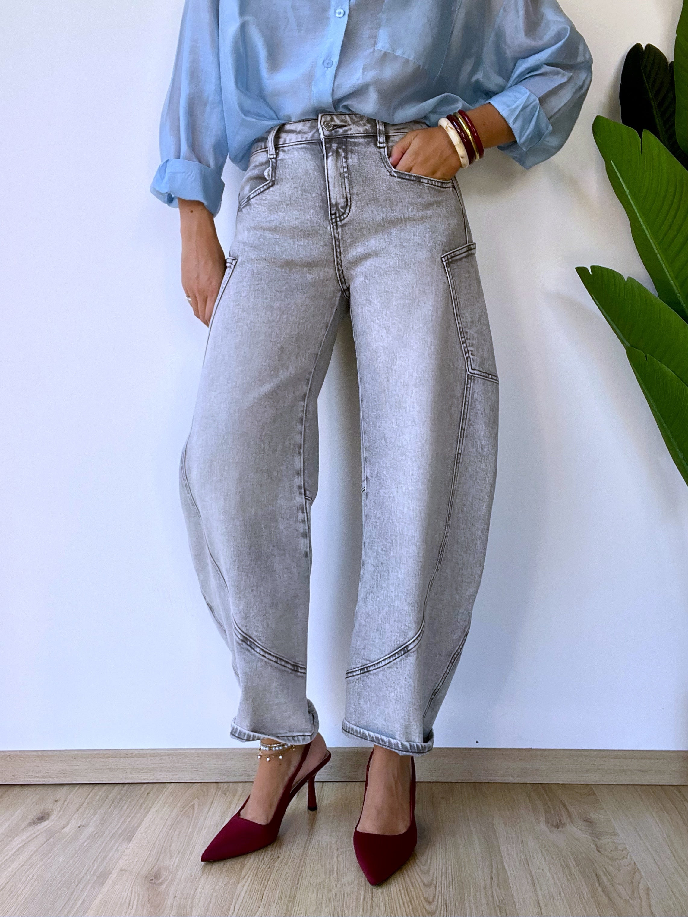 Jeans balloon cargo grigio chiaro