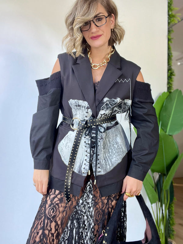 Blazer oversize con stampa e maniche camicia nera