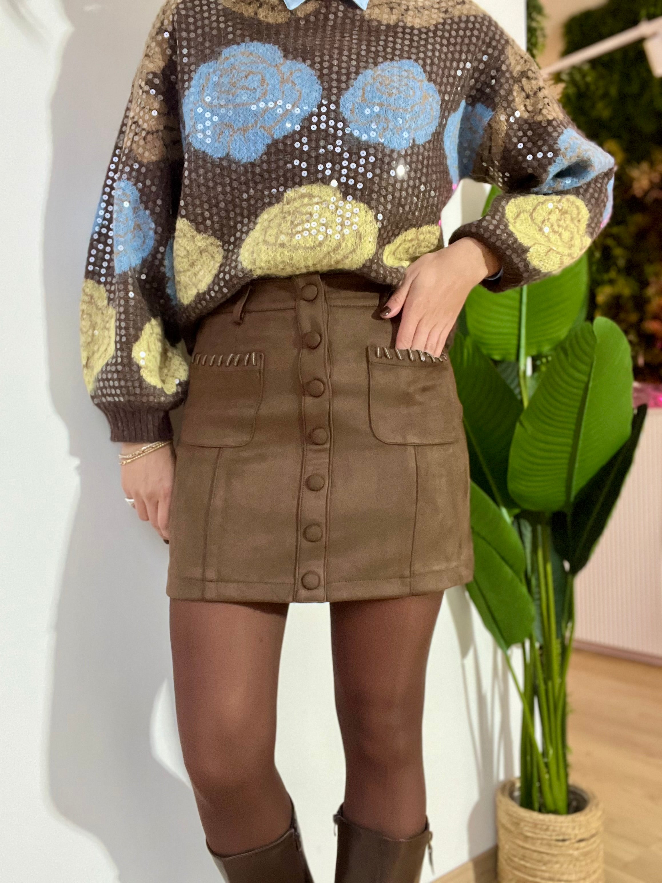 Minigonna in camoscio con tasche