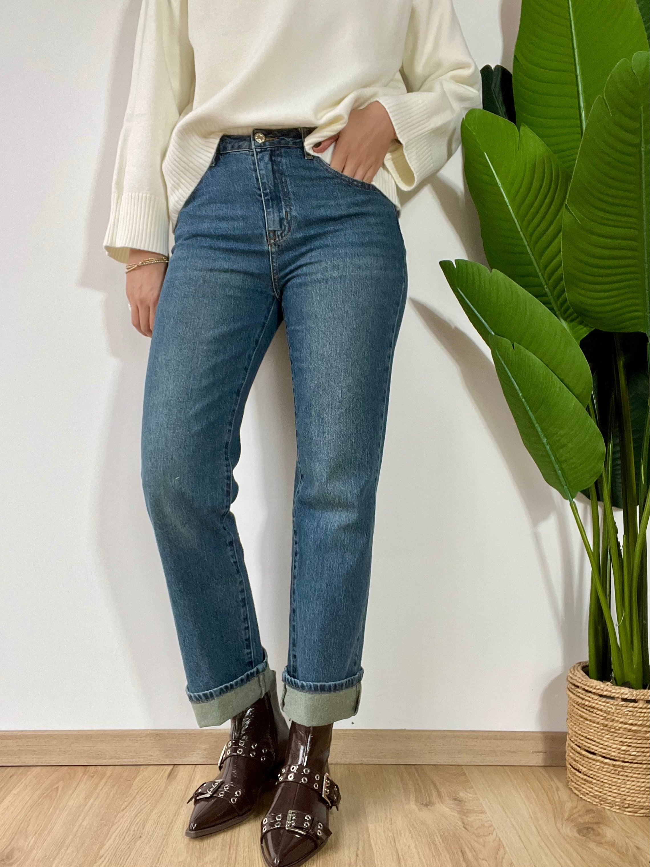 Jeans gamba dritta con risvoltino