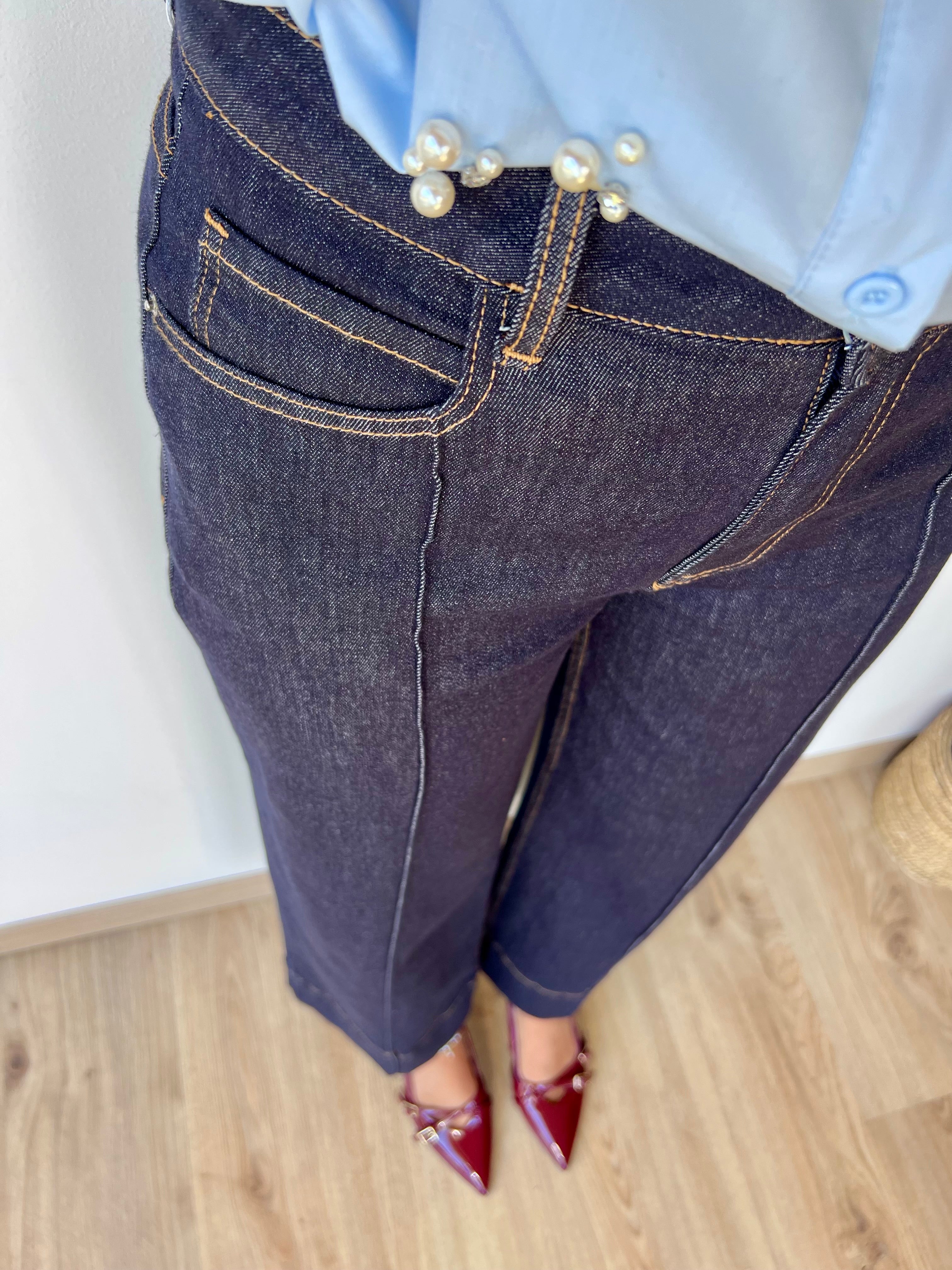 Jeans blu scuro con bacchetta centrale