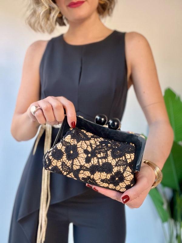 Mini pochette con dettagli in pizzo