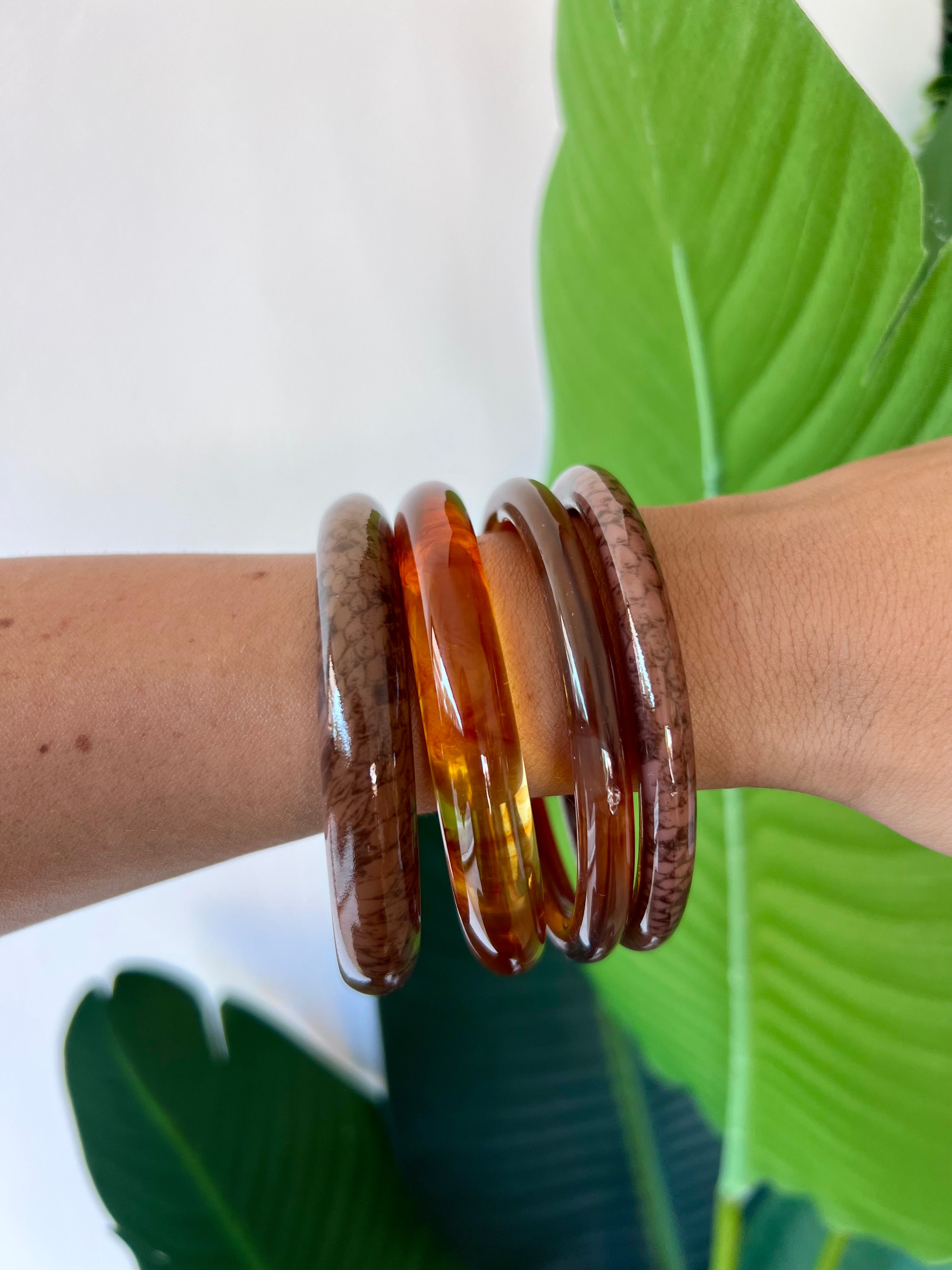 Set di bracciali rigidi pitonati marrone