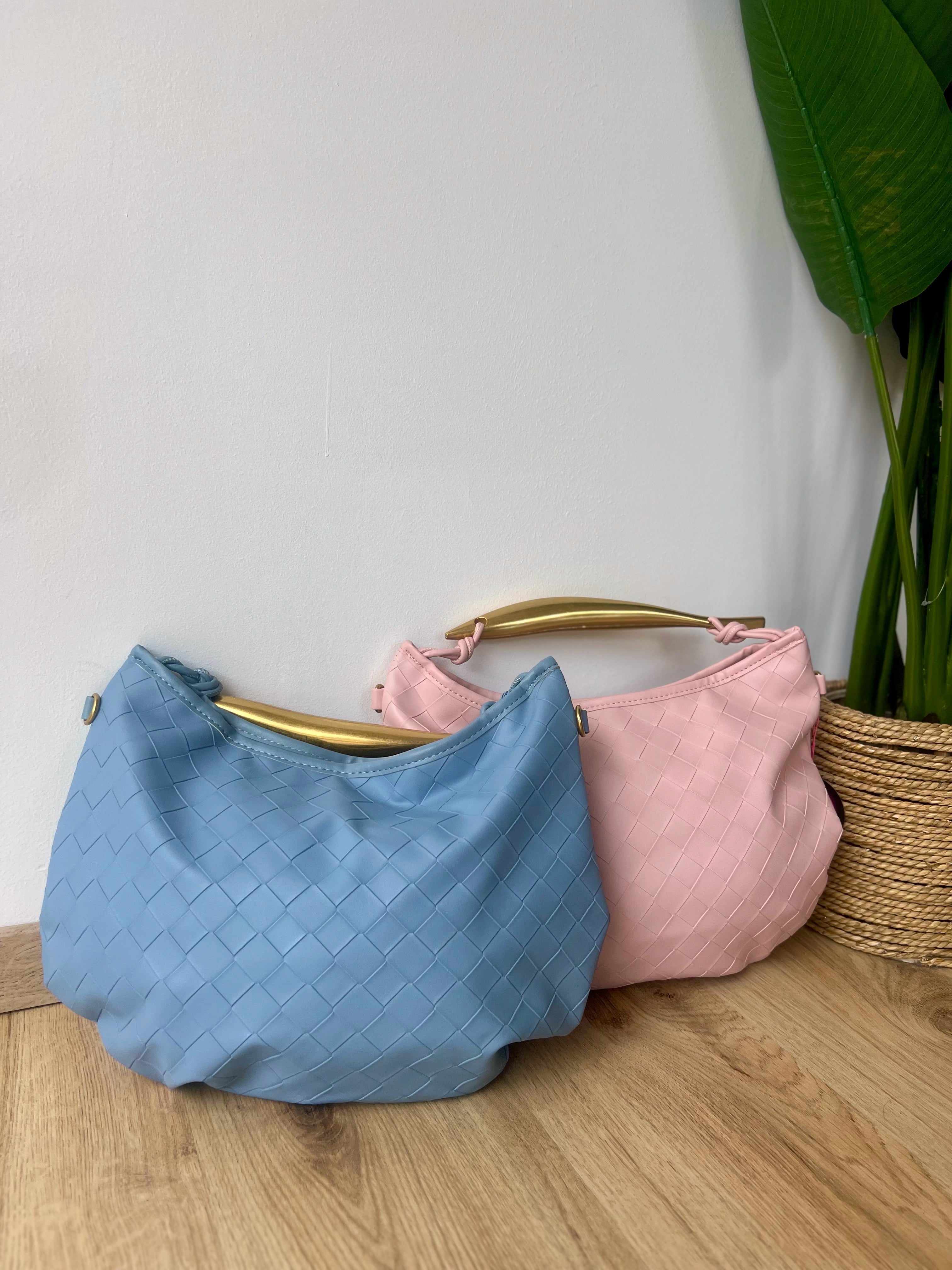 Borsa mezzaluna intrecciata con manico rigido oro