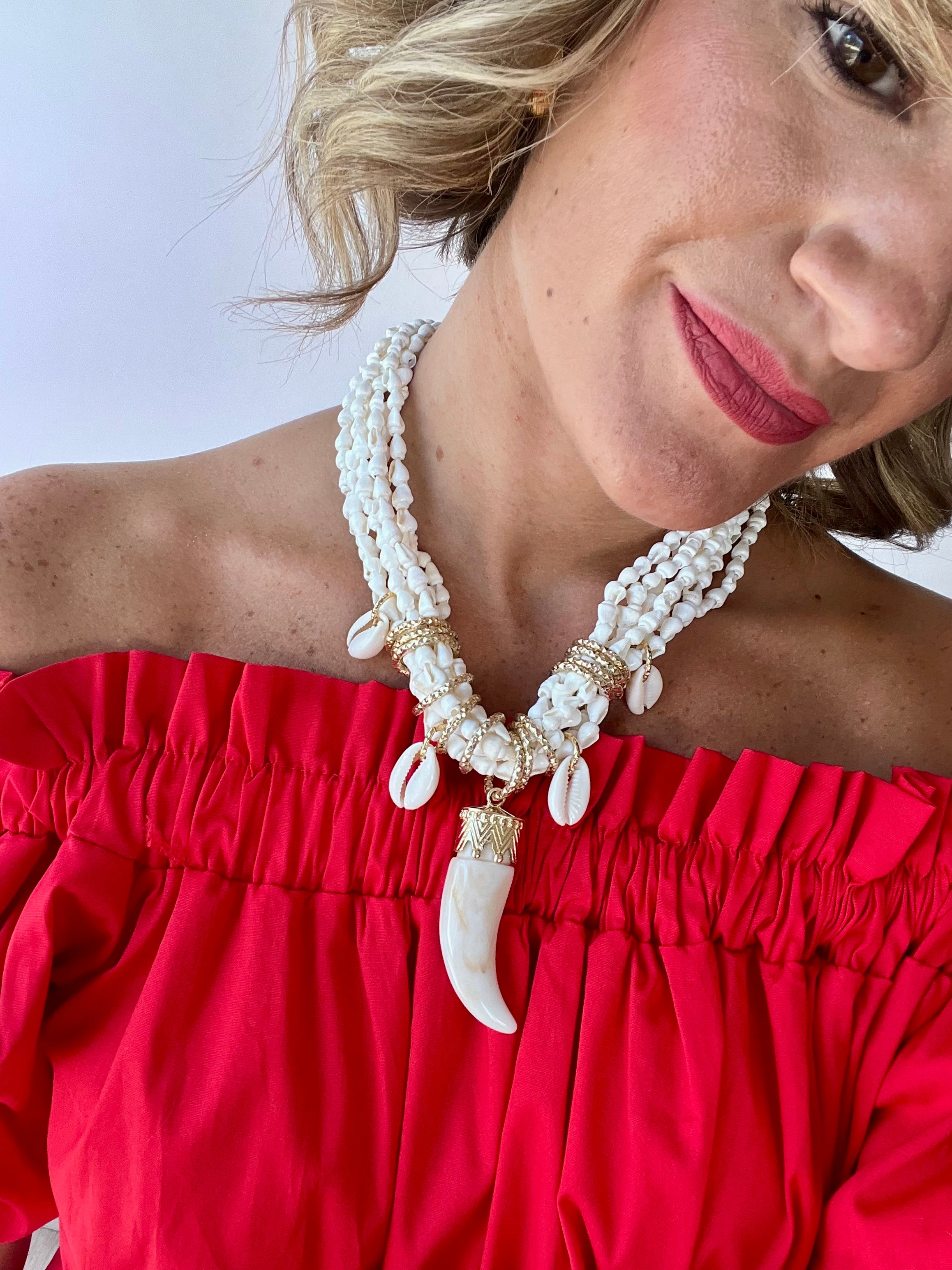 Collana conchiglie con corno