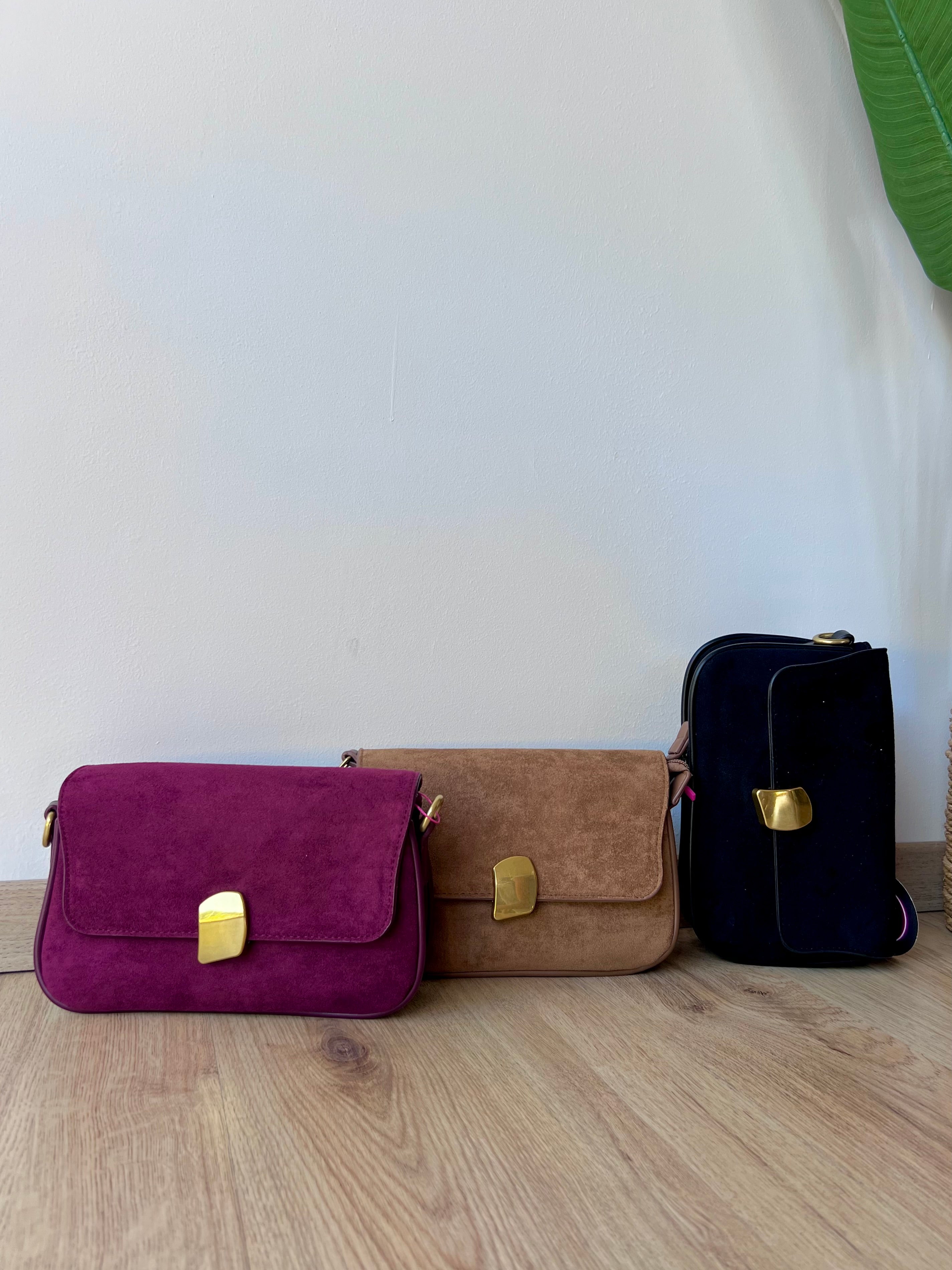 Pochette in camoscio con tracollina