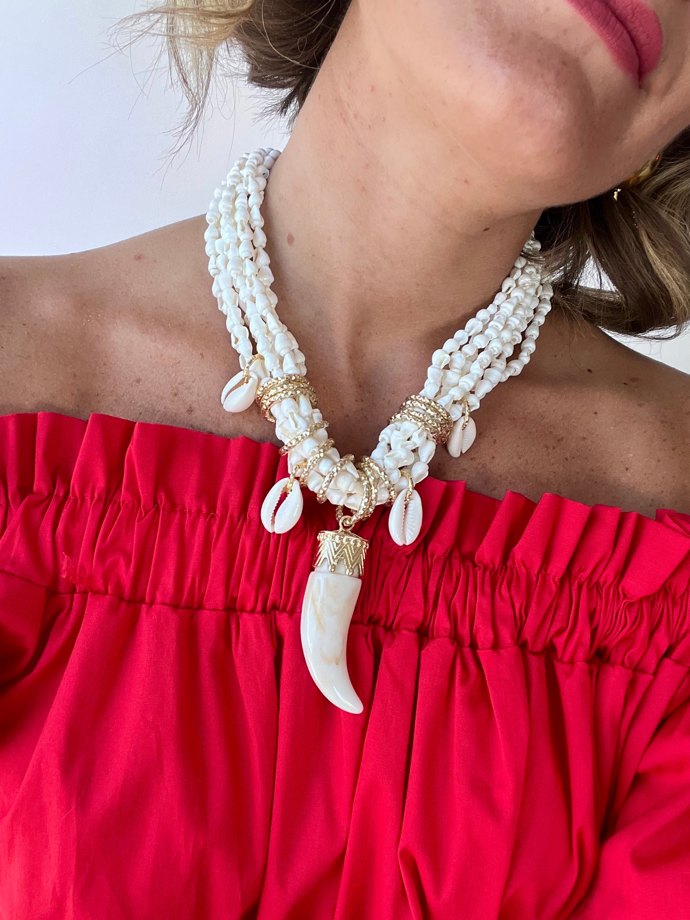 Collana conchiglie con corno