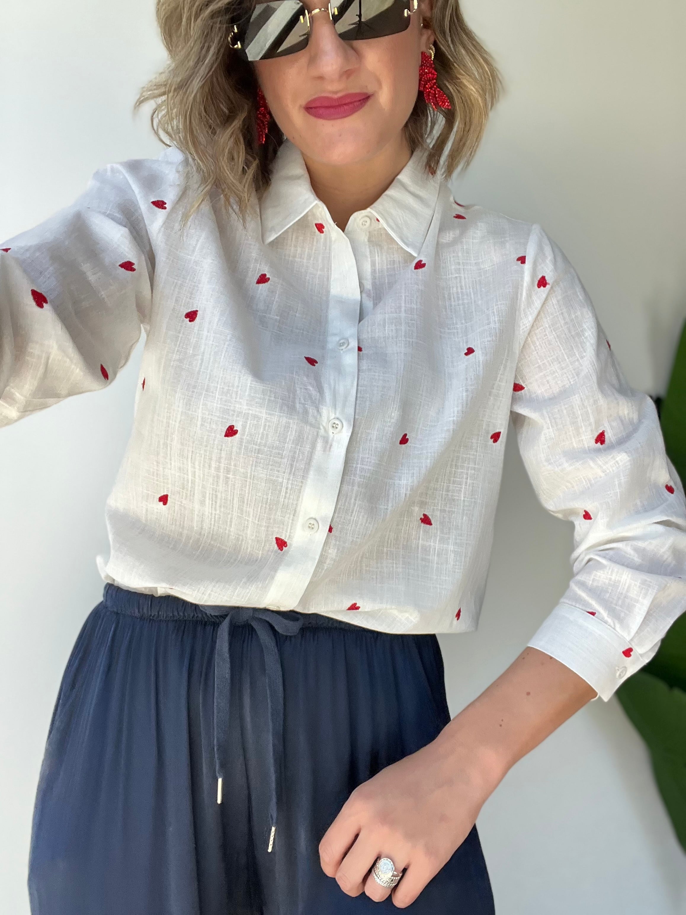 Camicia in cotone con cuoricini