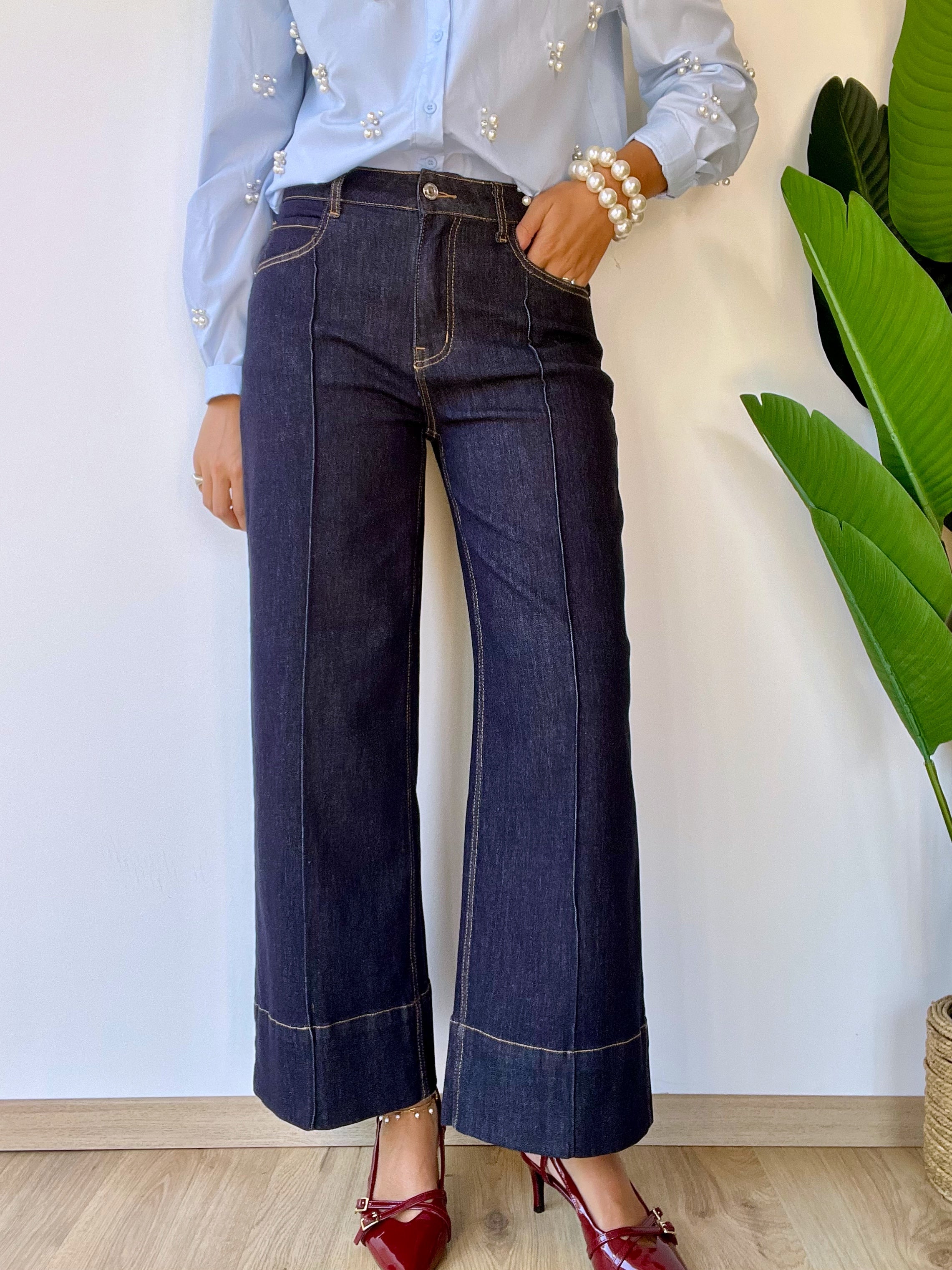 Jeans blu scuro con bacchetta centrale