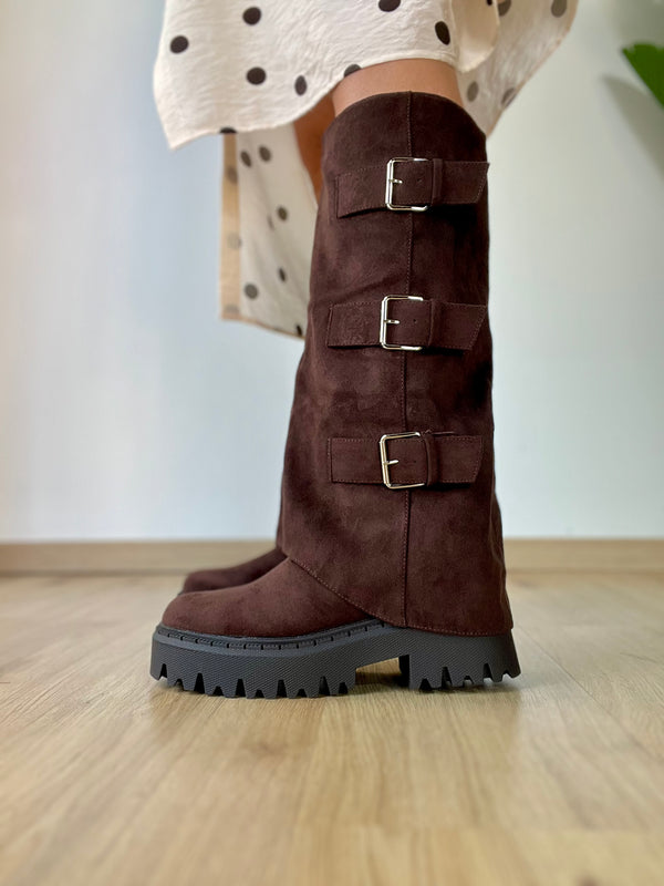 Biker con fibbie in camoscio marrone