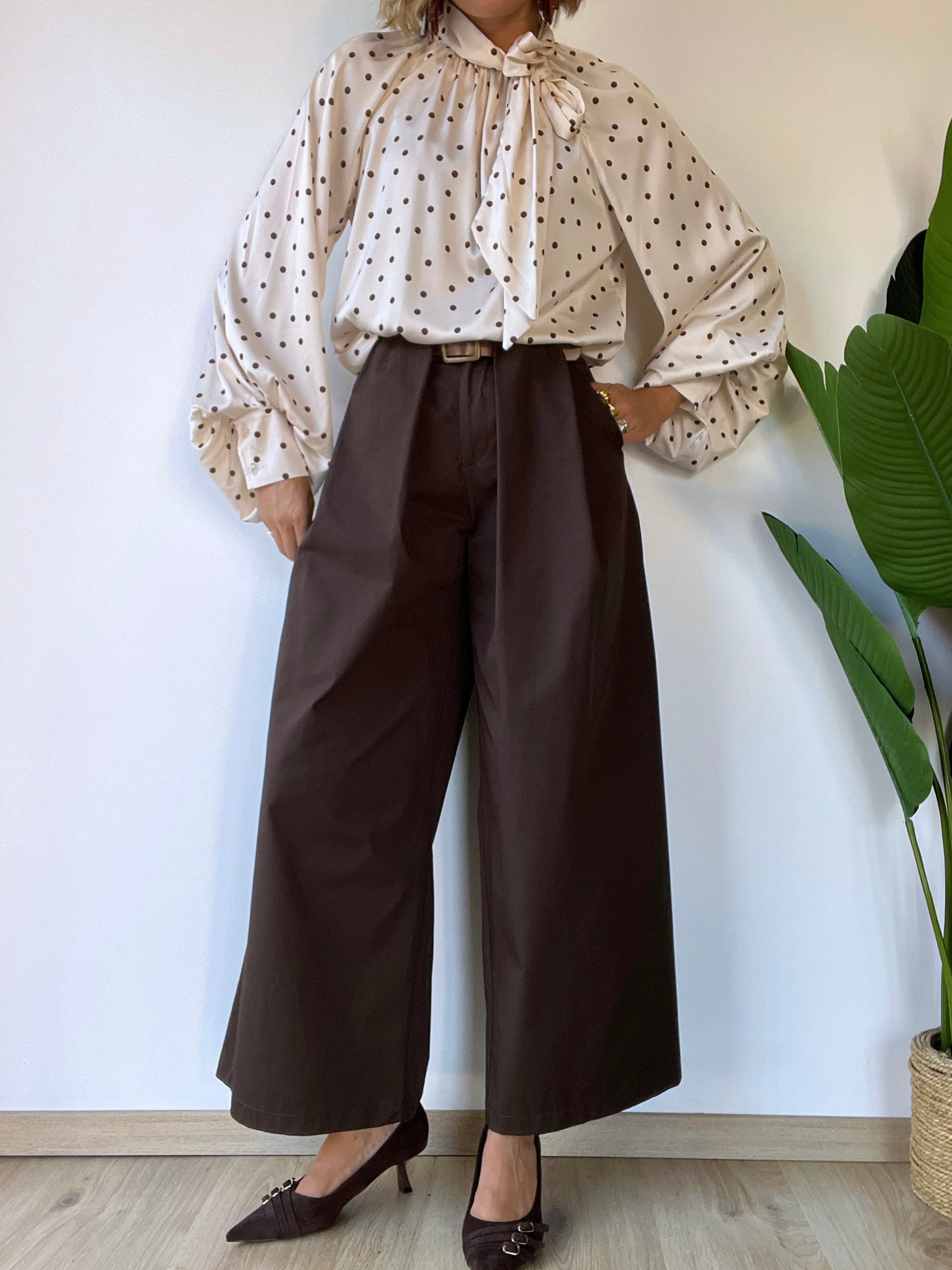 Pantapalazzo in cotone con cintura marrone