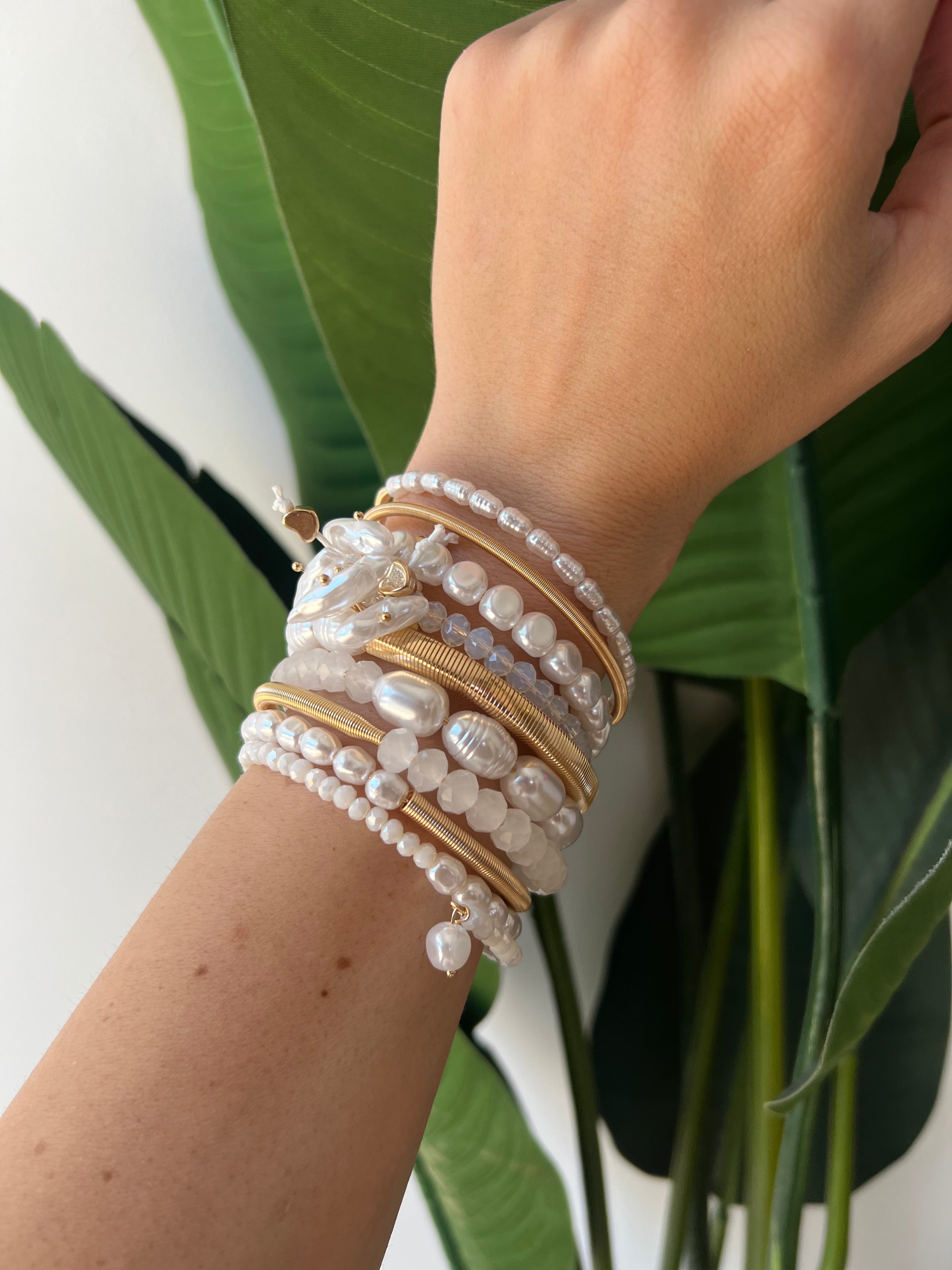 Bracciale a spirale con perle