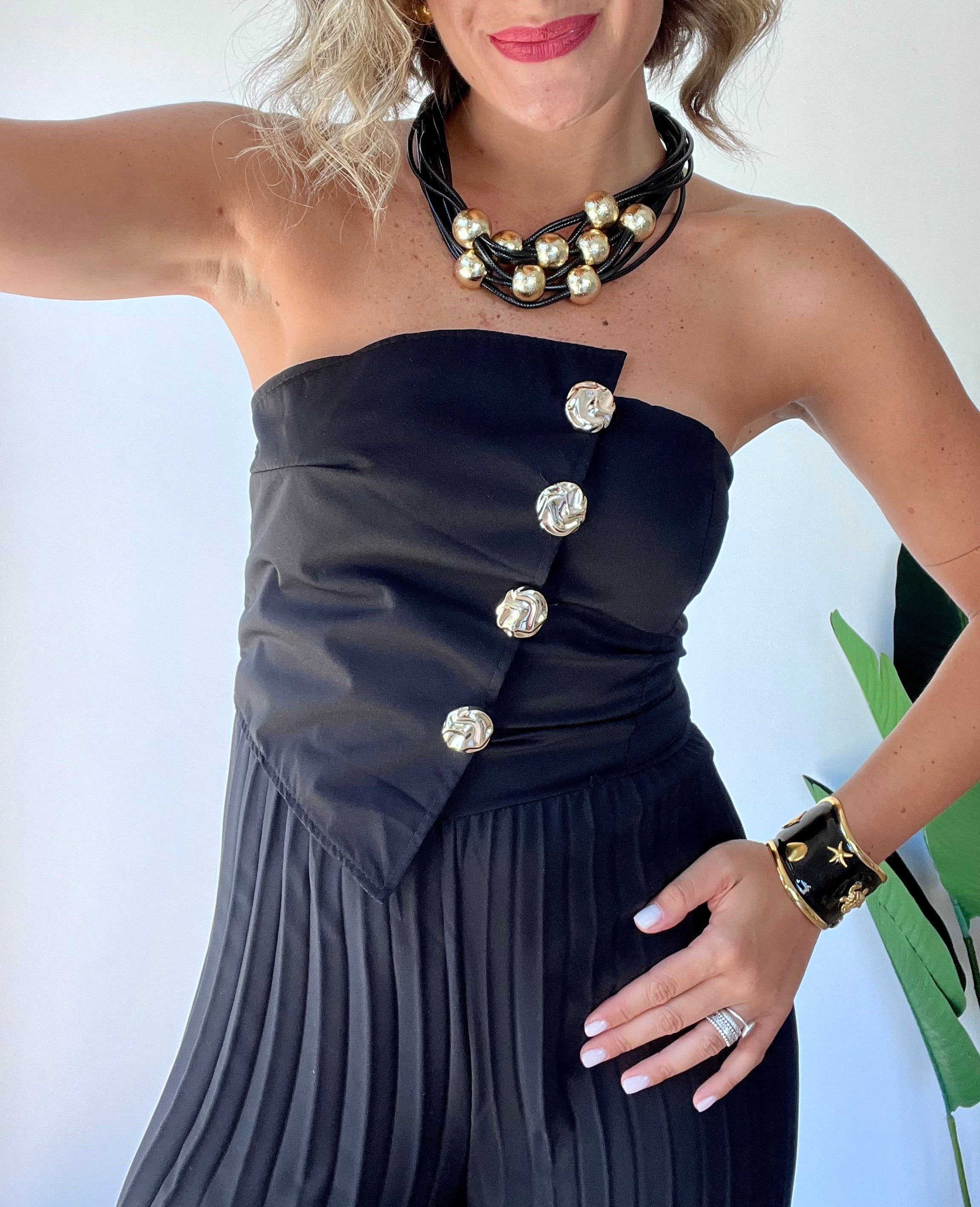 Tutone con pantalone plissettato nero