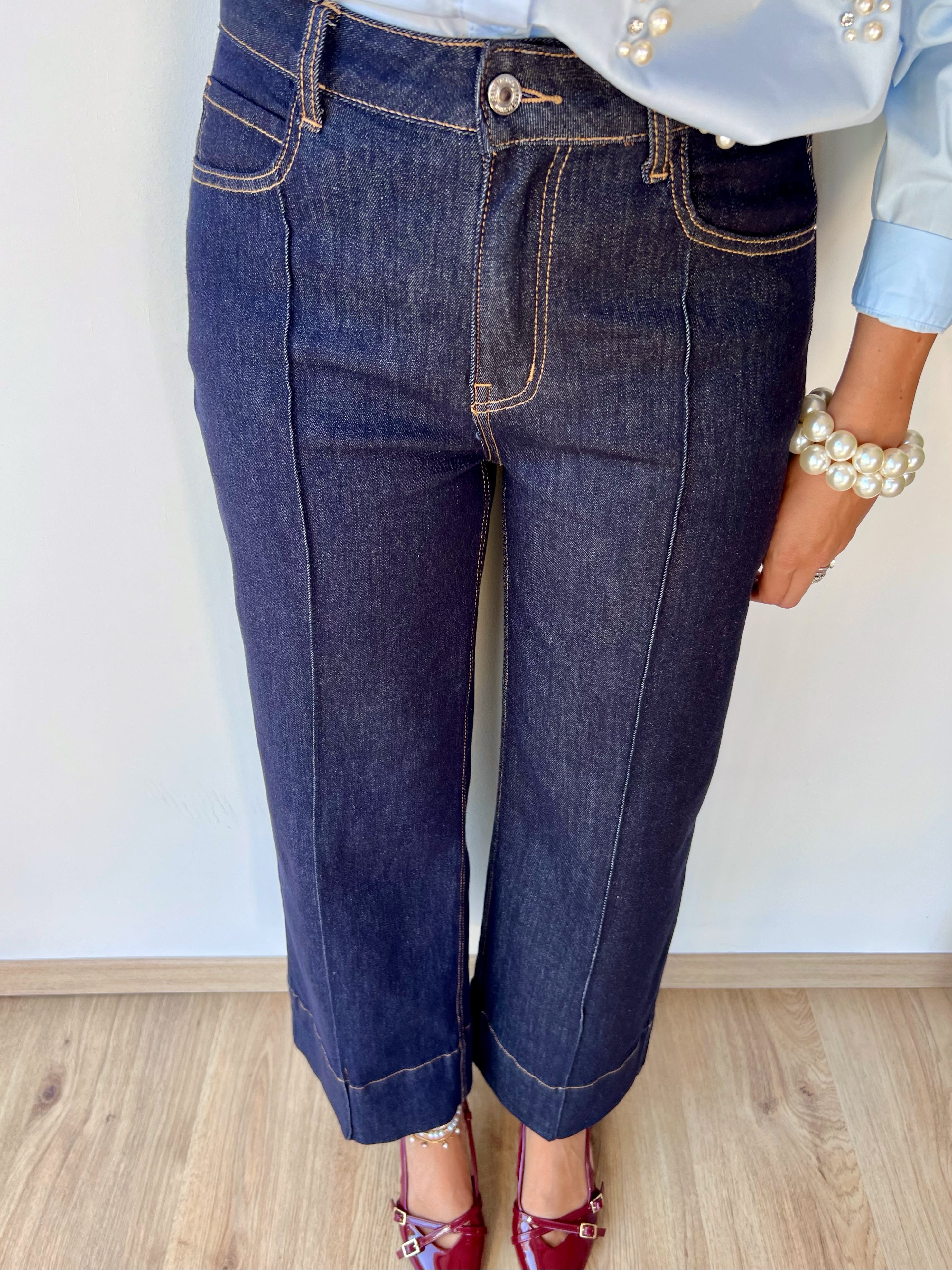 Jeans blu scuro con bacchetta centrale