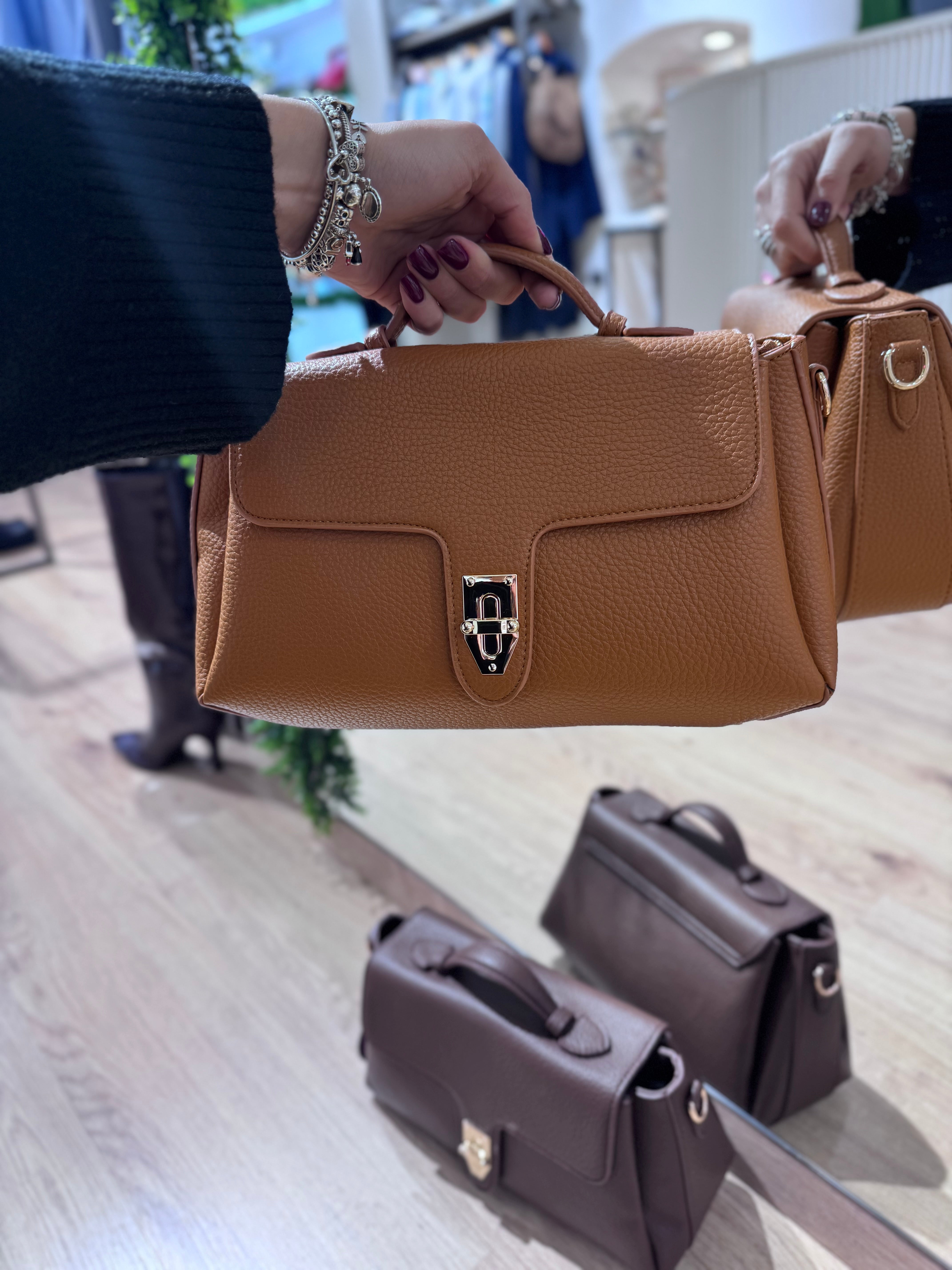 Pochette con tracolla